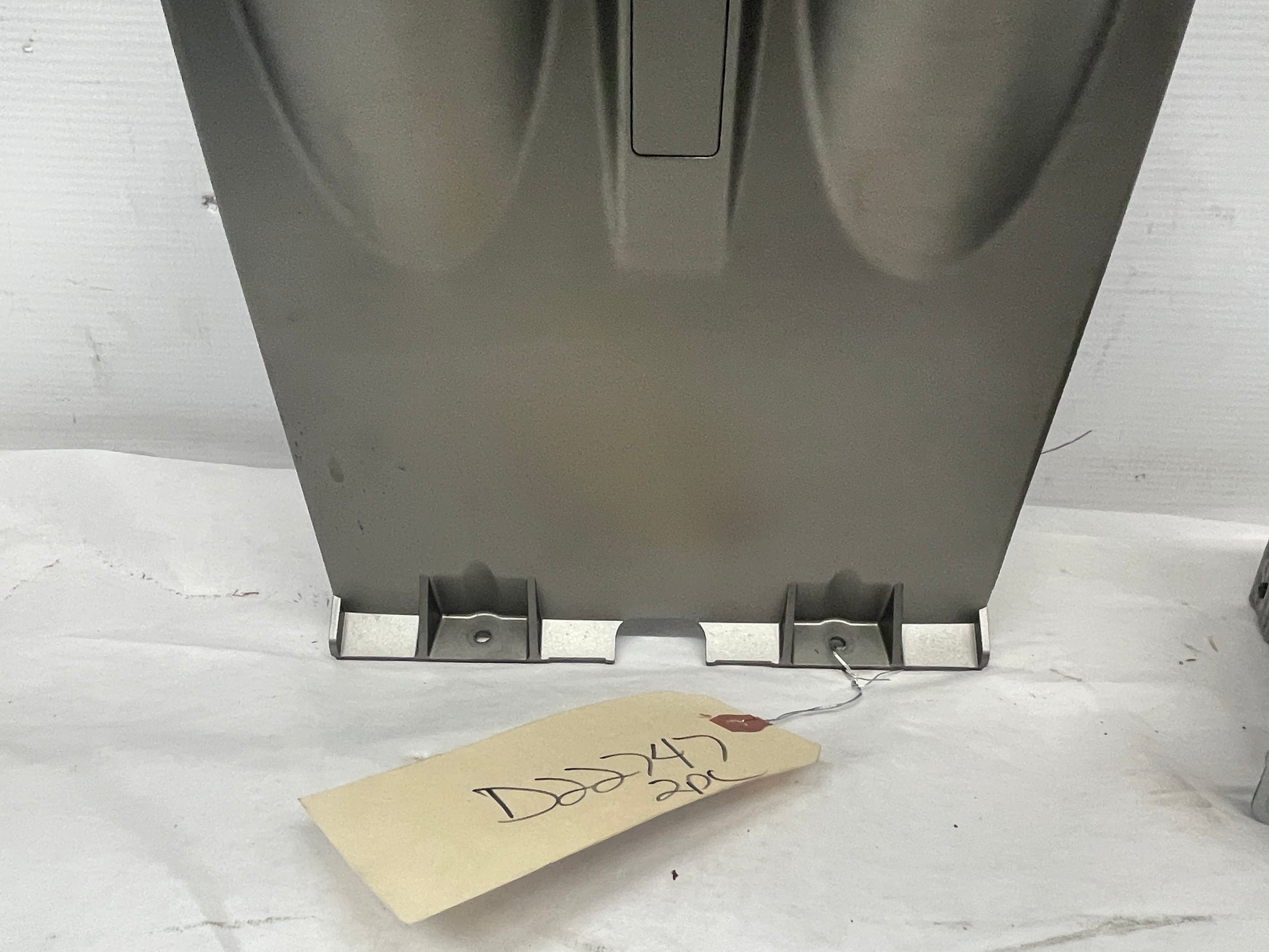 2010 Chevy Camaro SS Radio Stereo HVAC Control Unit Display w/ Receiver OEM - Day's Parts Yard