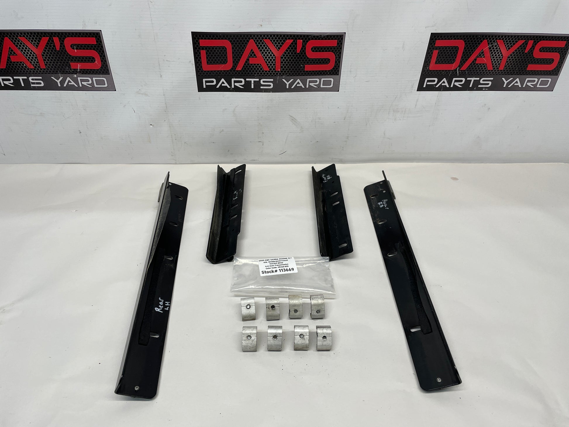 2009 GMC Sierra 2500HD SLT Tonneau Hard Cover w/ Hardware OEM LOCAL PICK UP - Day's Parts Yard
