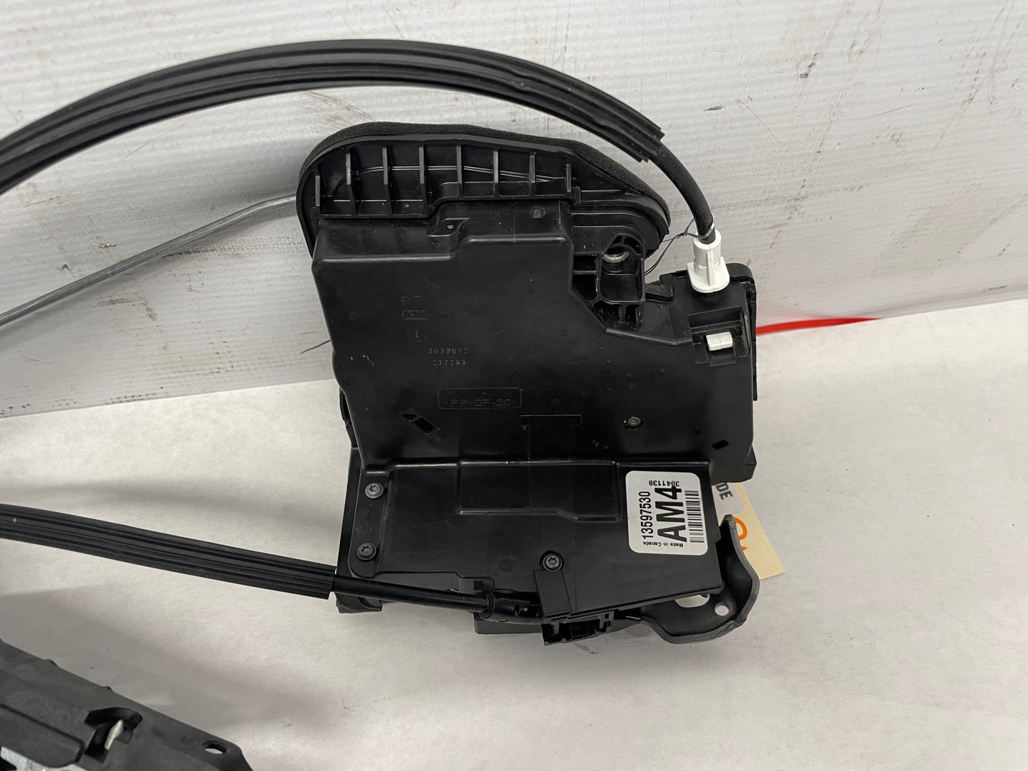 2018 Cadillac Escalade RH Passenger Front Door Lock Latch Actuator OEM