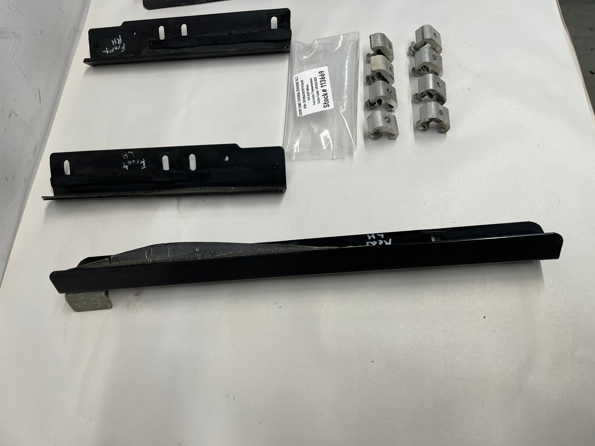 2009 GMC Sierra 2500HD SLT Tonneau Hard Cover w/ Hardware OEM LOCAL PICK UP - Day's Parts Yard