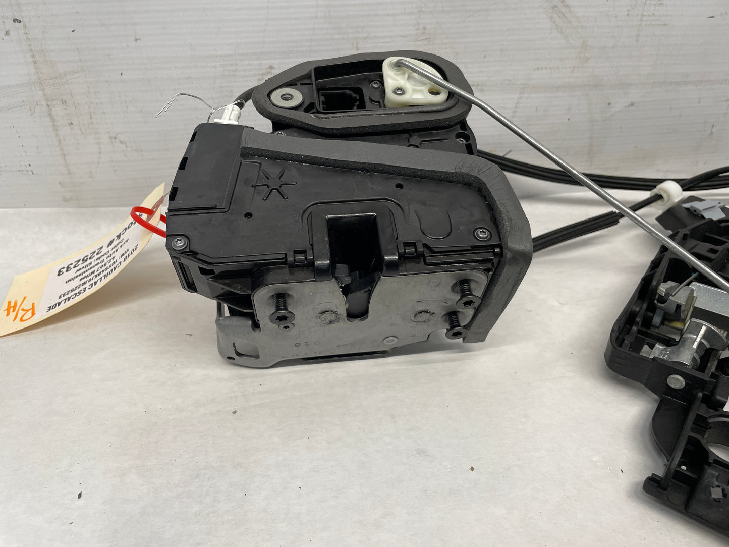 2018 Cadillac Escalade RH Passenger Front Door Lock Latch Actuator OEM