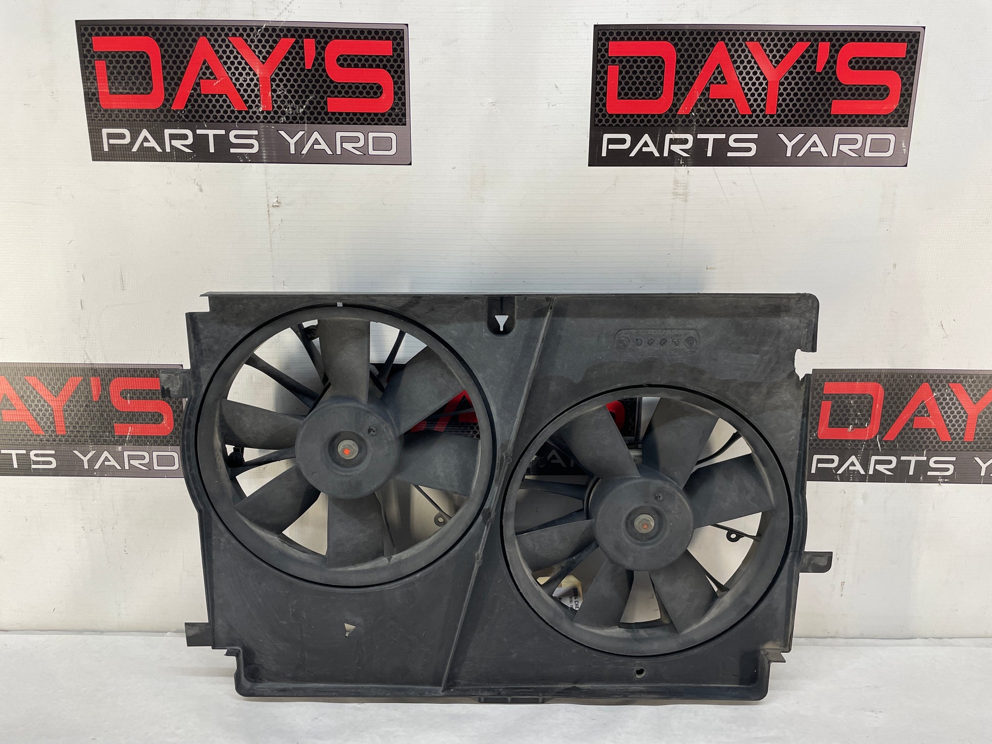 2004 Chevy C5 Corvette Radiator Electric Cooling Fans Assembly OEM - Day's Parts Yard