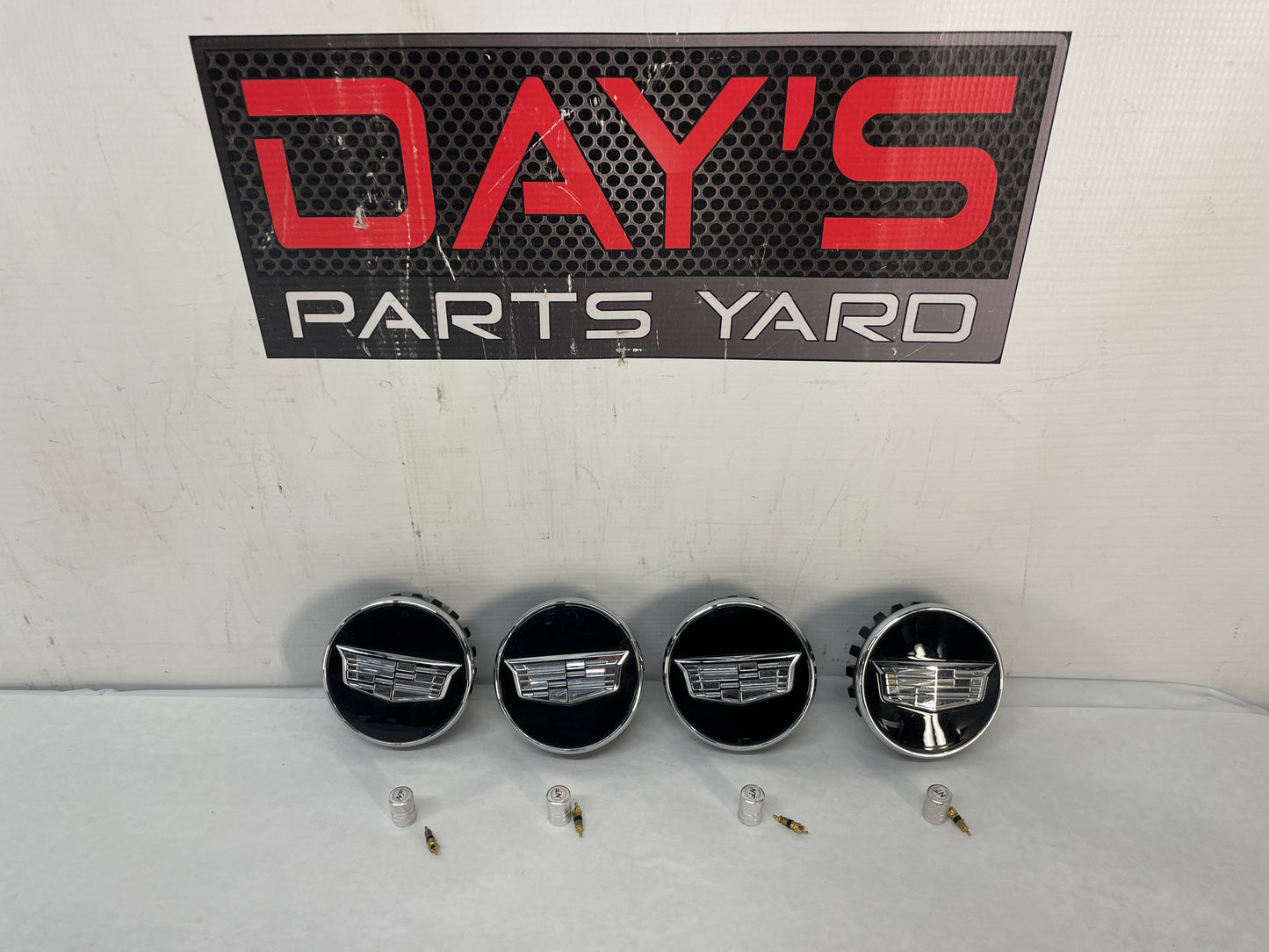 2025 Cadillac Escalade Center Caps OEM - Day's Parts Yard