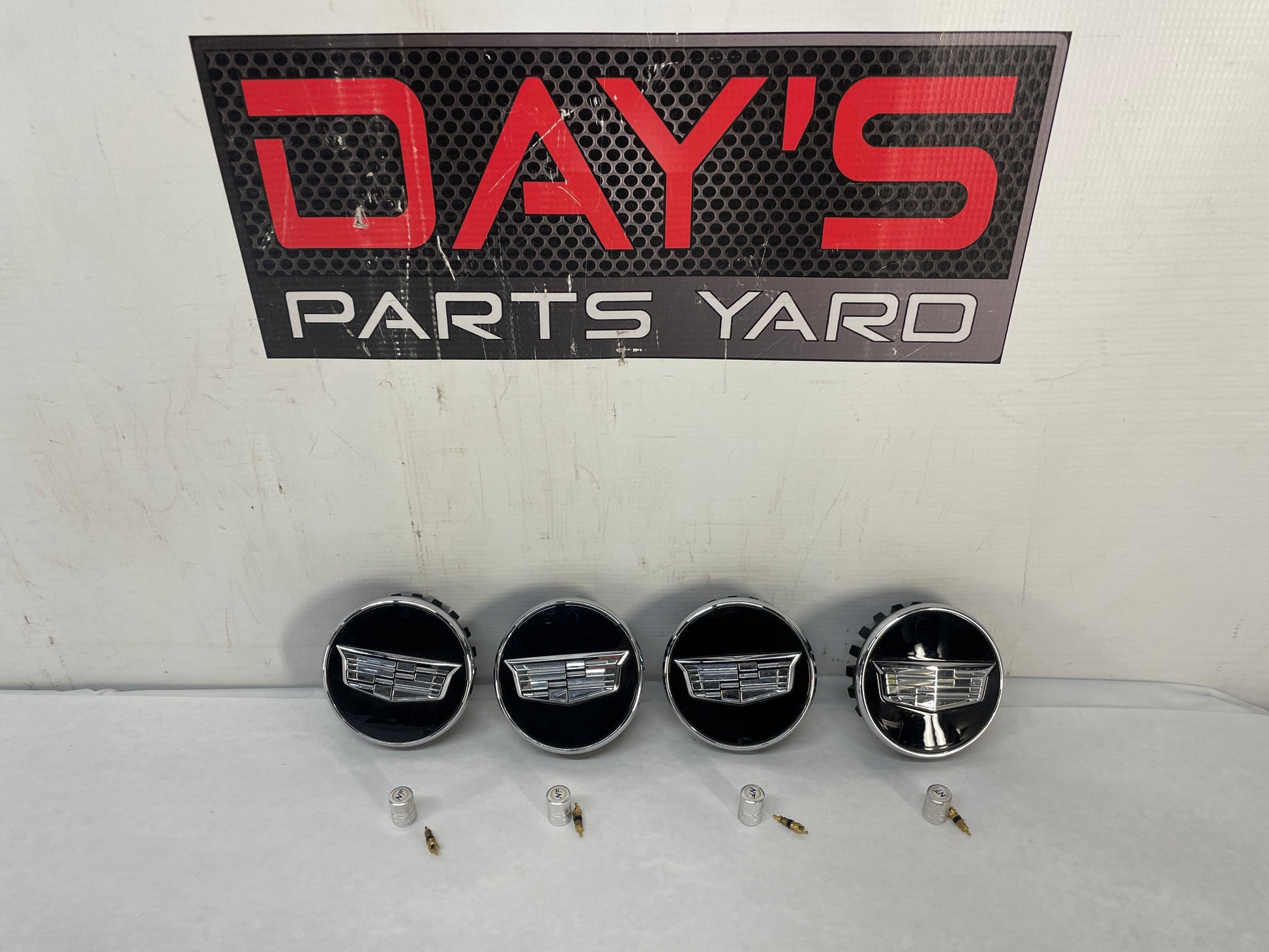 2025 Cadillac Escalade Center Caps OEM - Day's Parts Yard