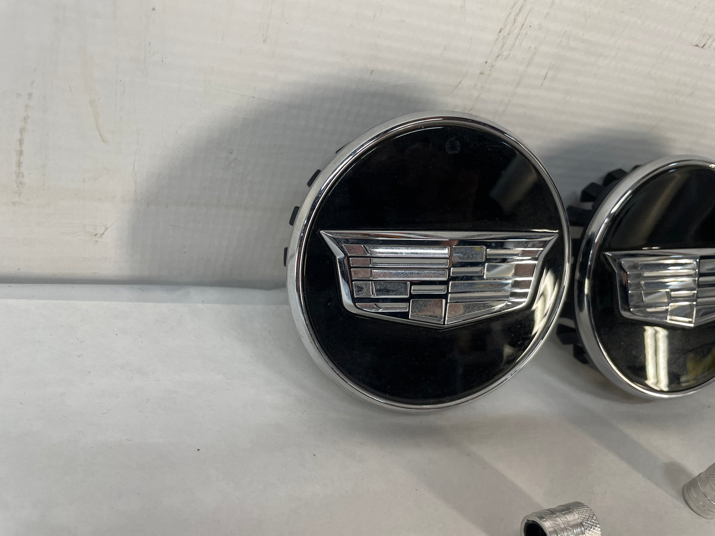 2025 Cadillac Escalade Center Caps OEM - Day's Parts Yard