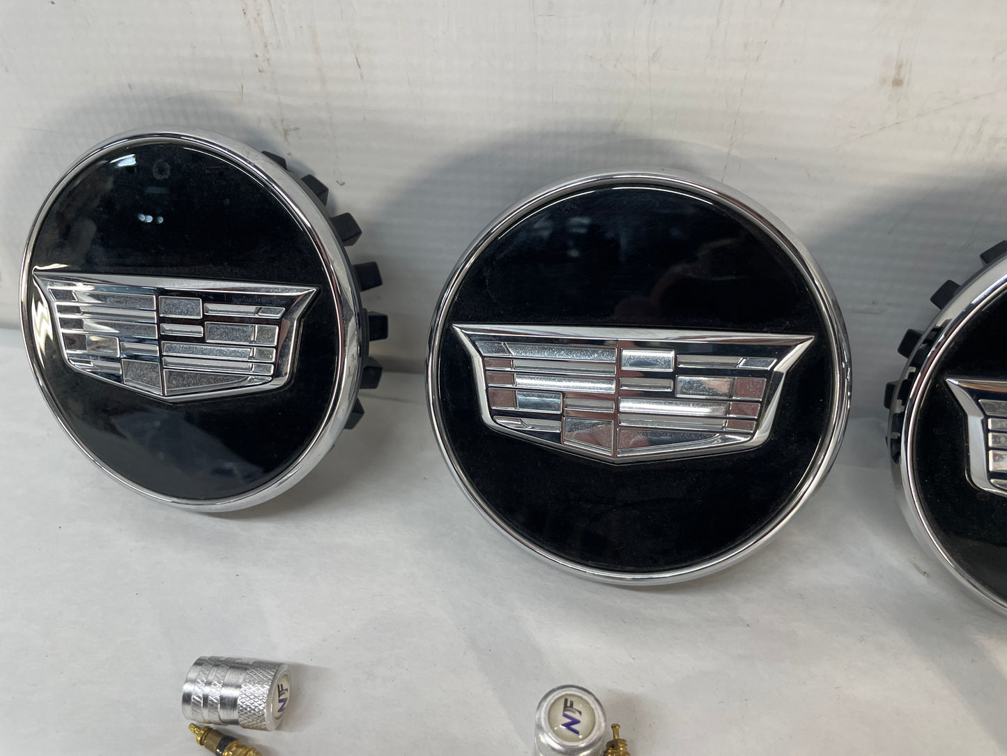 2025 Cadillac Escalade Center Caps OEM - Day's Parts Yard