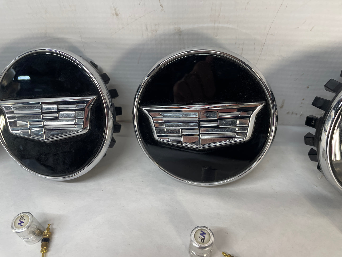 2025 Cadillac Escalade Center Caps OEM - Day's Parts Yard