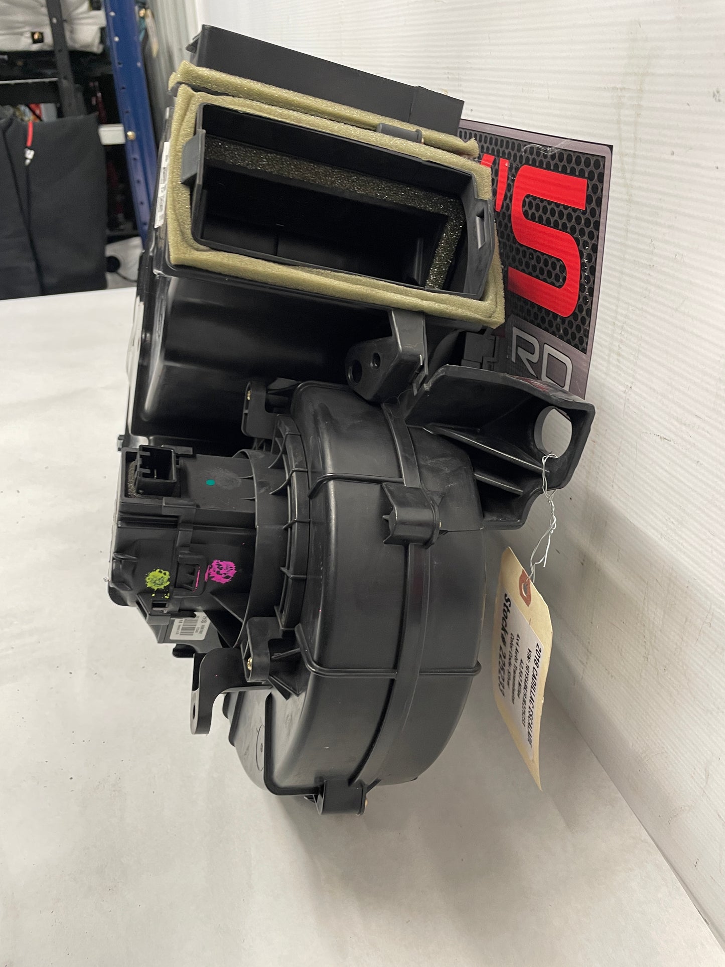 2018 Cadillac Escalade Rear Climate Control AC Heater Blower Housing Box OEM