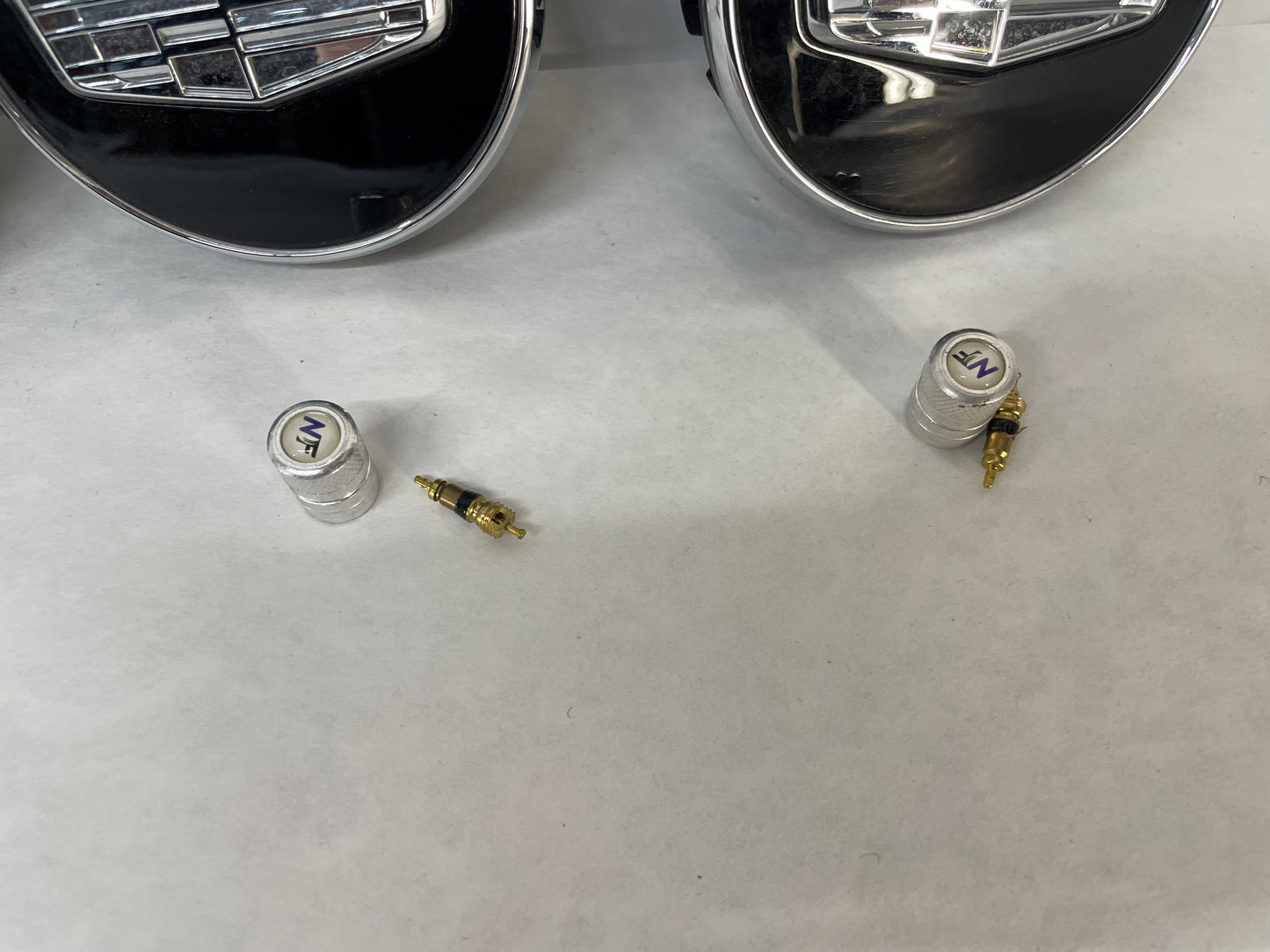 2025 Cadillac Escalade Center Caps OEM - Day's Parts Yard
