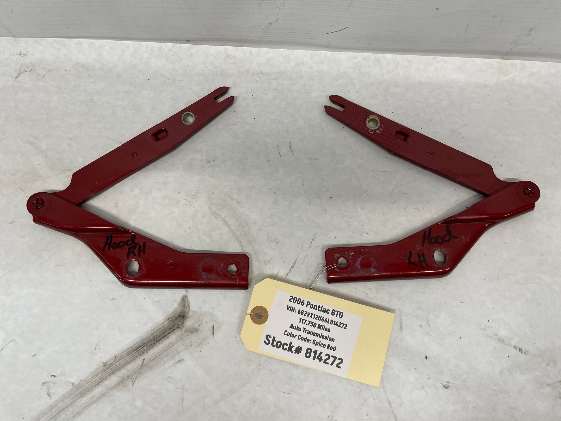2006 Pontiac GTO RH & LH Hood Hinges OEM - Day's Parts Yard