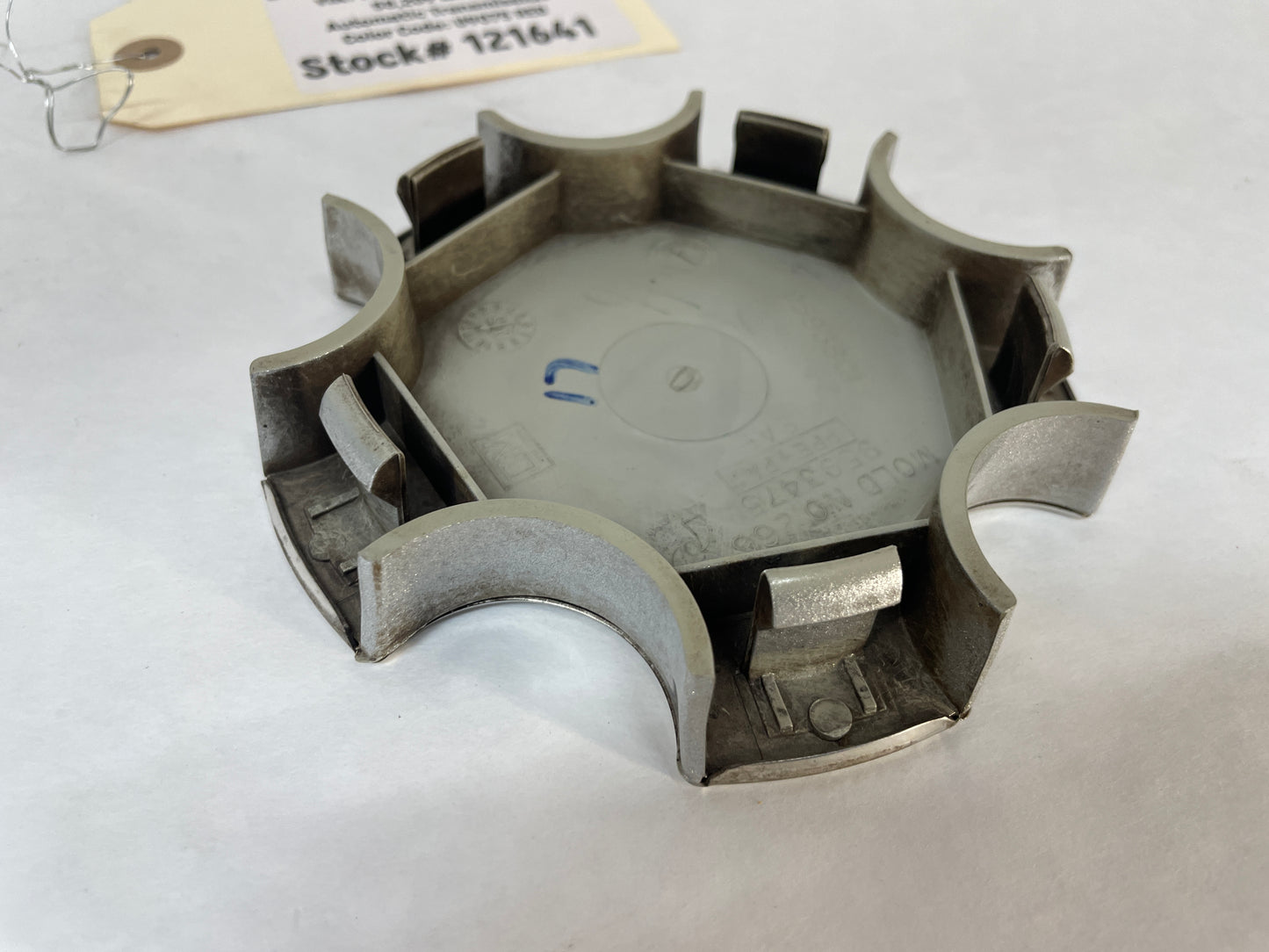 2004 Chevy C5 Corvette Wheel Center Cap OEM - Day's Parts Yard
