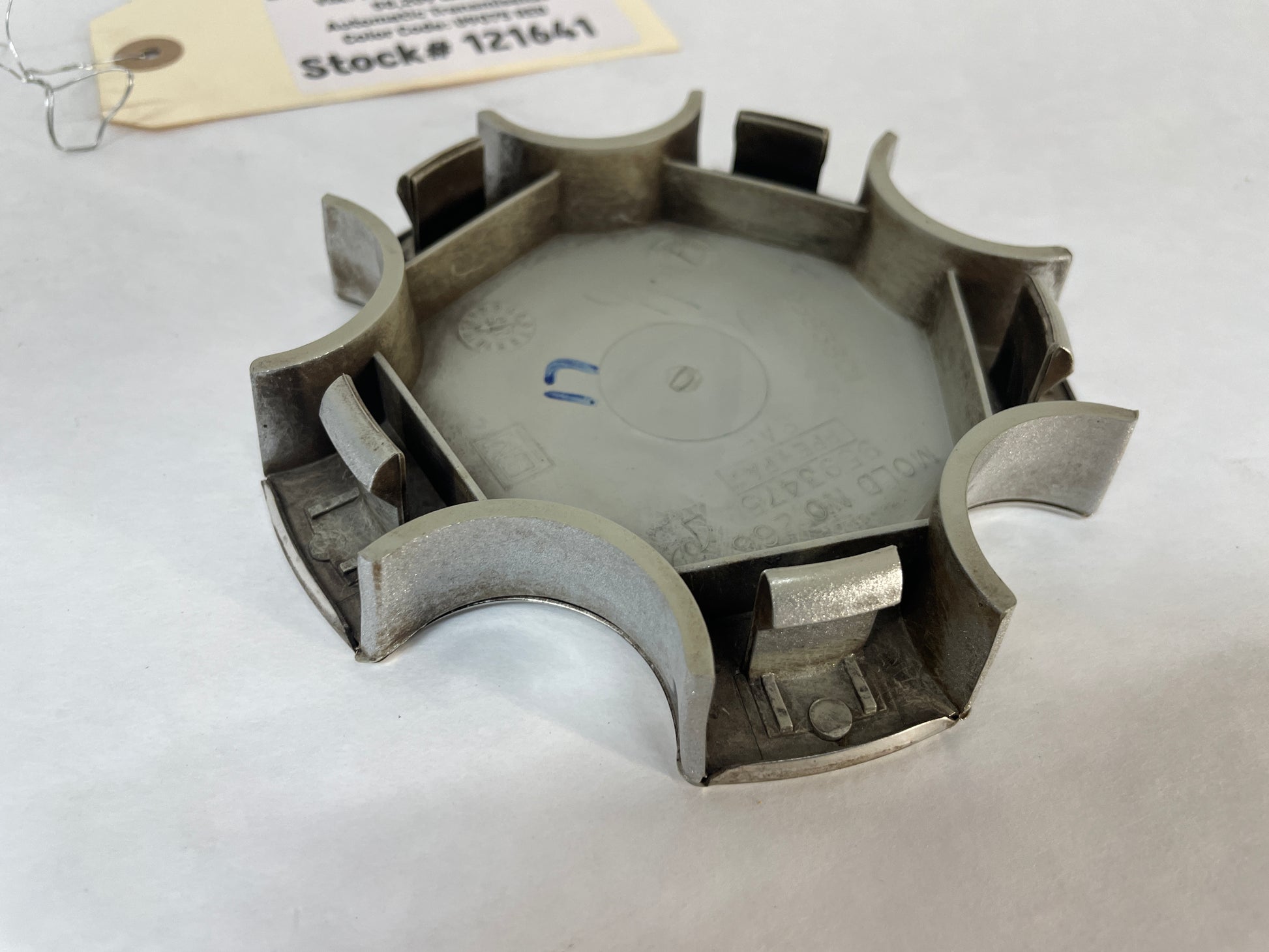 2004 Chevy C5 Corvette Wheel Center Cap OEM - Day's Parts Yard
