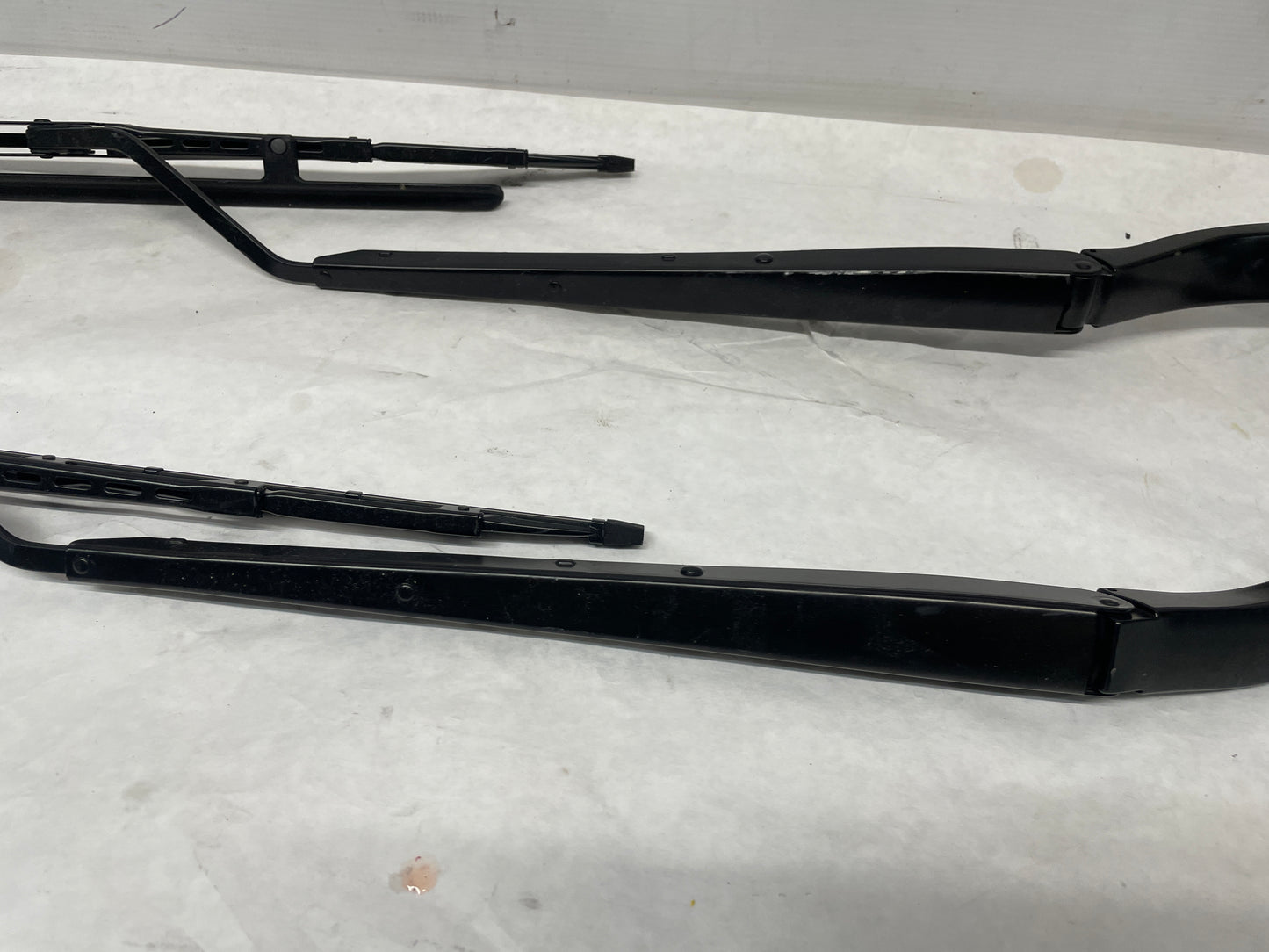 2005 Chevy C6 Corvette Windshield Wiper Arms OEM - Day's Parts Yard