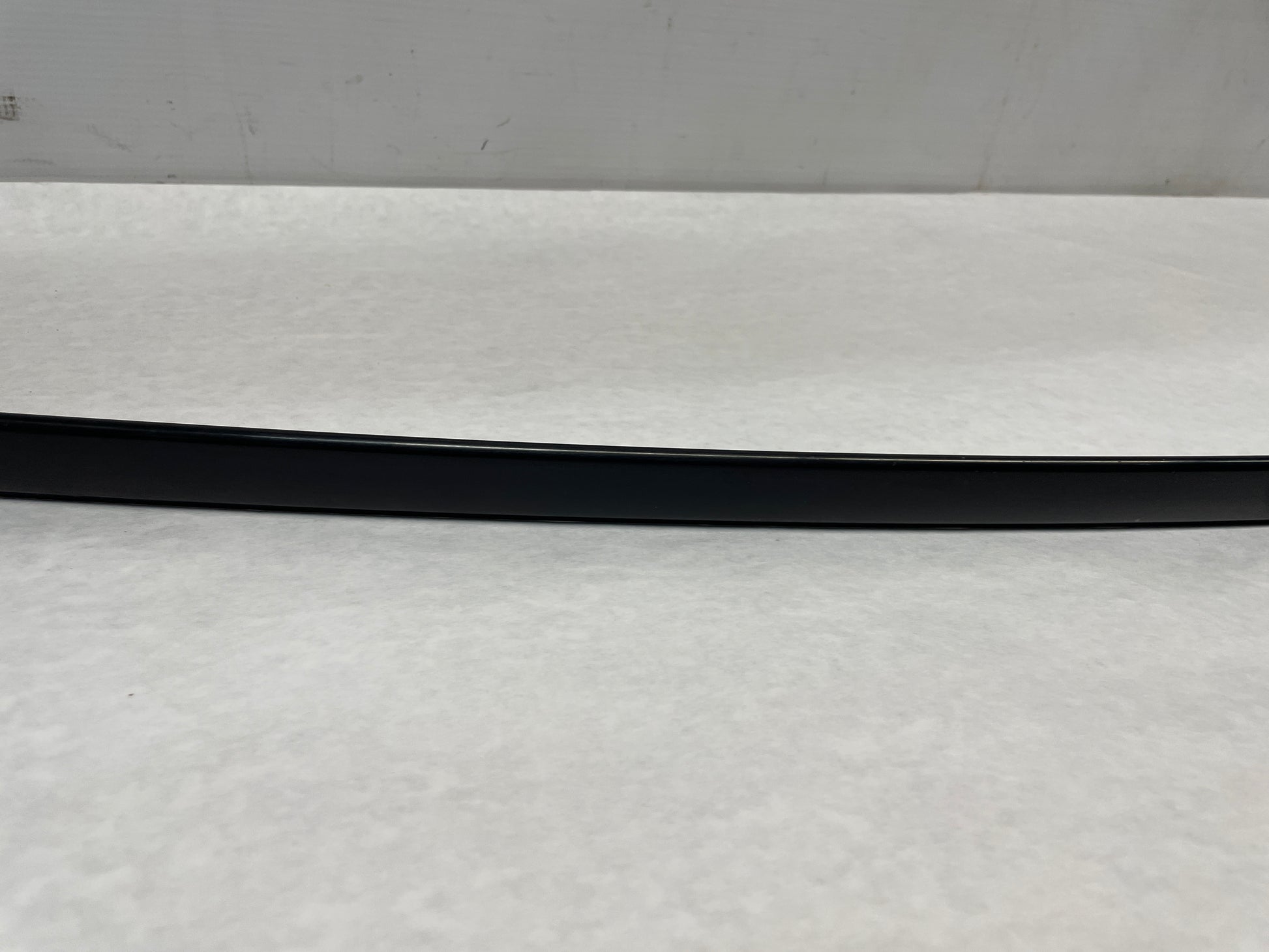 2006 Pontiac GTO RH & LH Roof Panel Joint Finish Trim Molding OEM - Day's Parts Yard