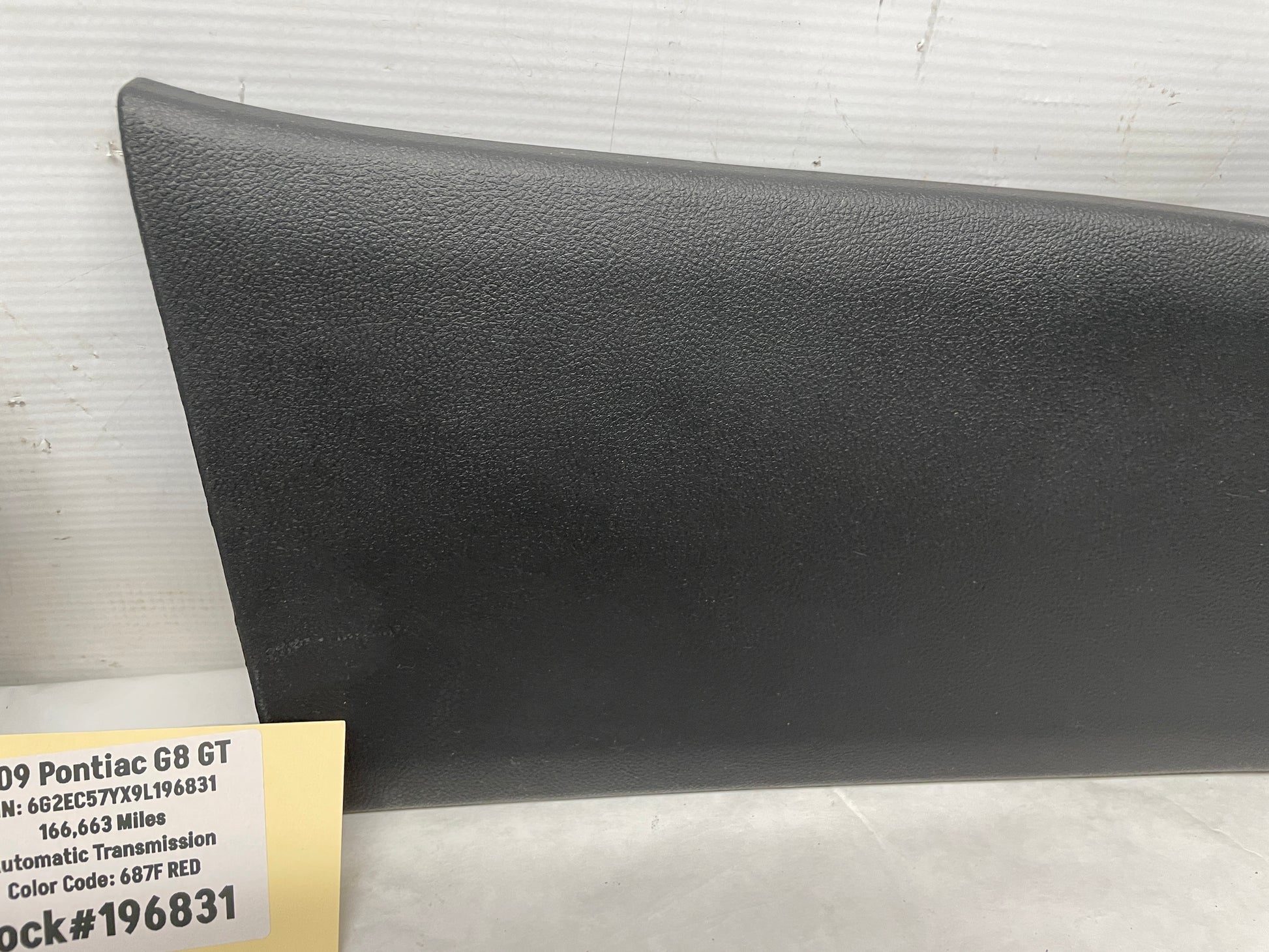 2009 Pontiac G8 GT RH & LH Lower Interior B Center Pillar Trim Molding Cover OEM - Day's Parts Yard