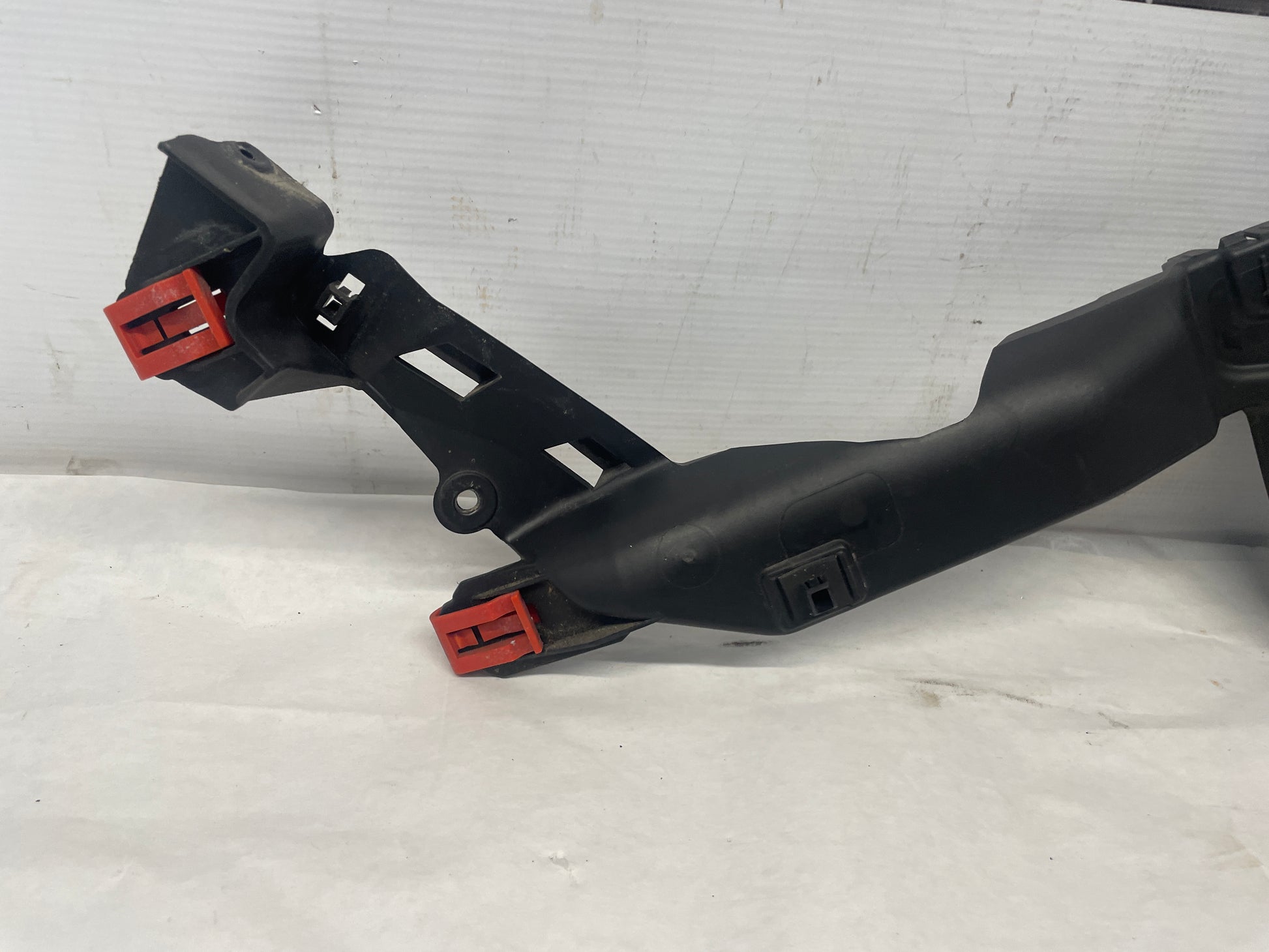 2010 Chevy Camaro SS LH Driver Rear Bumper Guide Bracket Support OEM - Day's Parts Yard