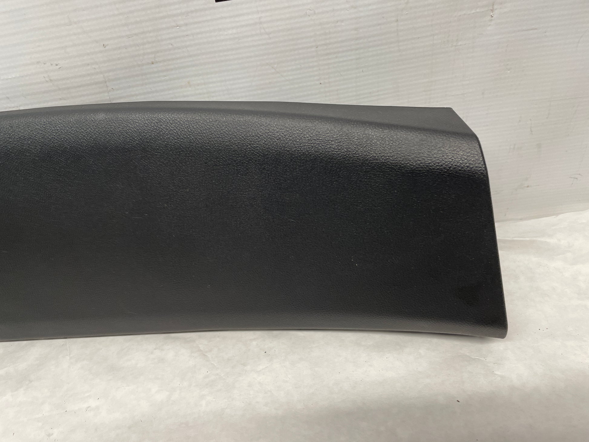 2009 Pontiac G8 GT RH & LH Lower Interior B Center Pillar Trim Molding Cover OEM - Day's Parts Yard