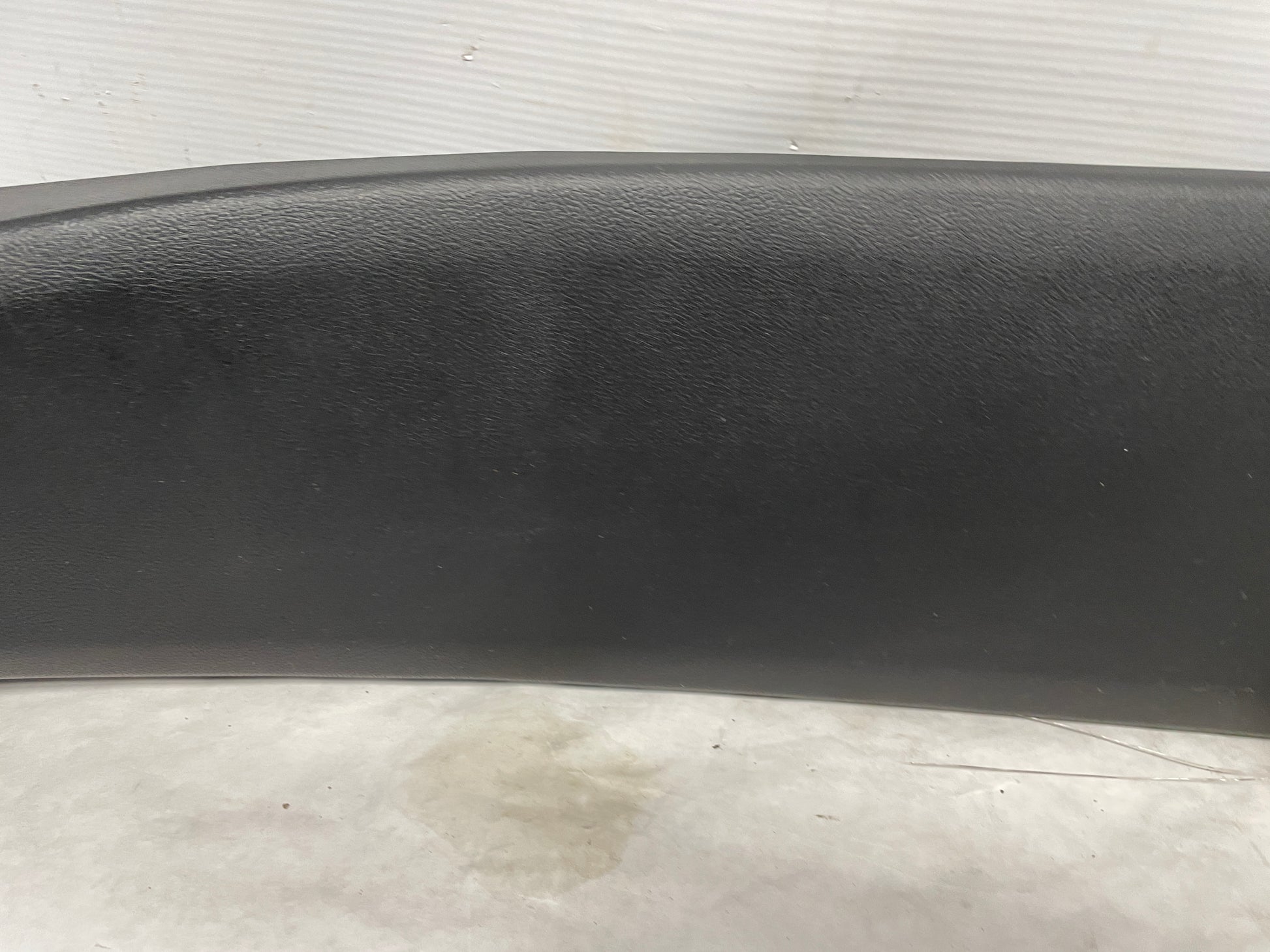 2009 Pontiac G8 GT RH & LH Lower Interior B Center Pillar Trim Molding Cover OEM - Day's Parts Yard