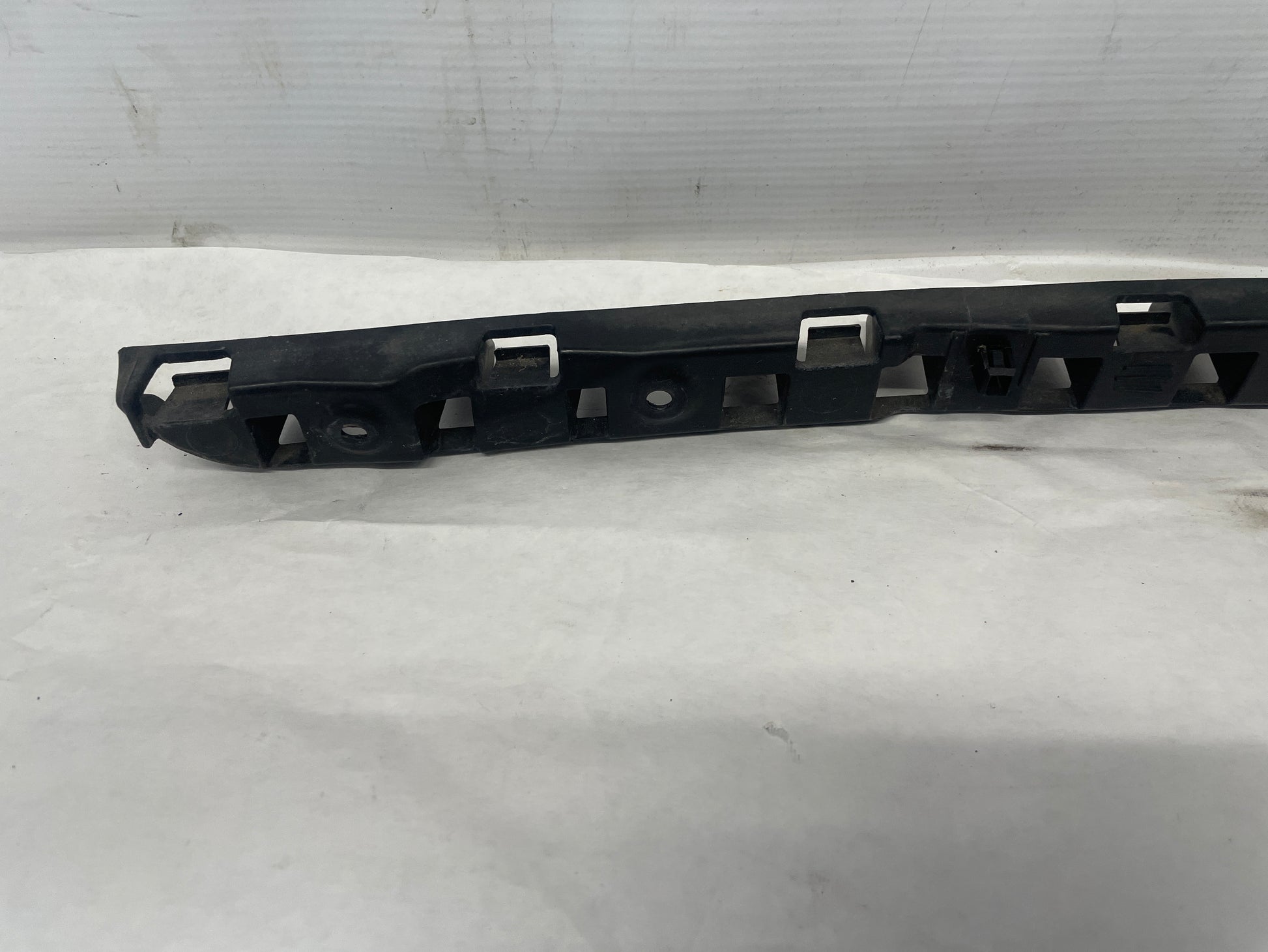 2010 Chevy Camaro SS Rear Bumper Cover Upper Center Support Bracket OEM - Day's Parts Yard