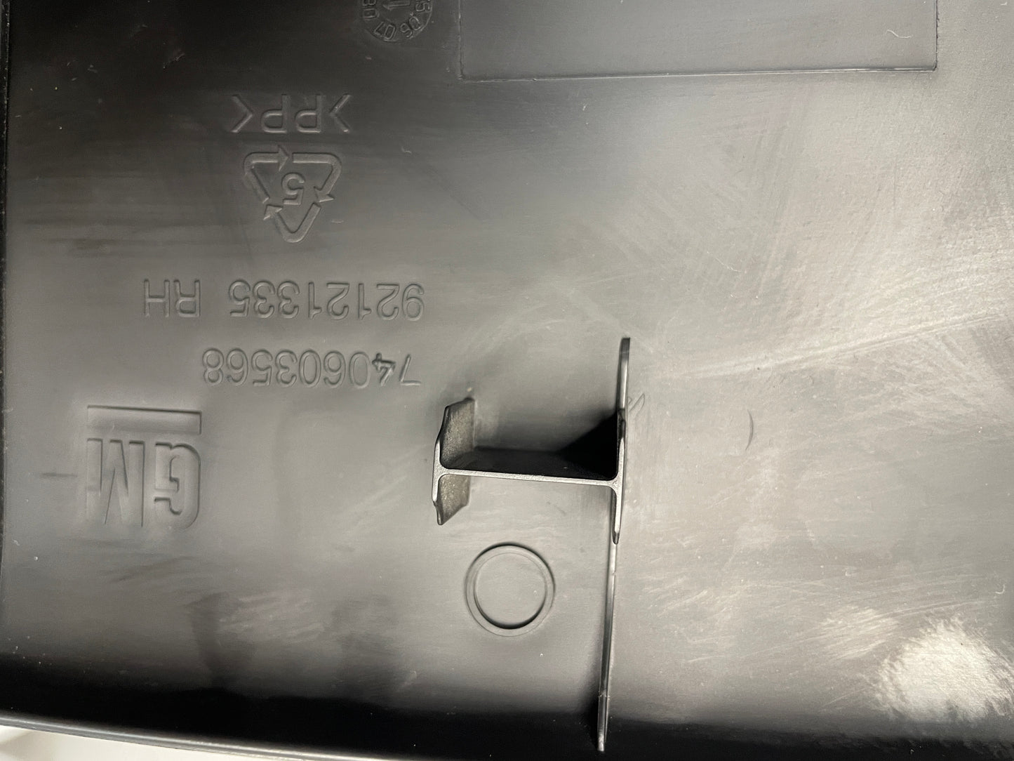 2009 Pontiac G8 GT RH & LH Lower Interior B Center Pillar Trim Molding Cover OEM - Day's Parts Yard