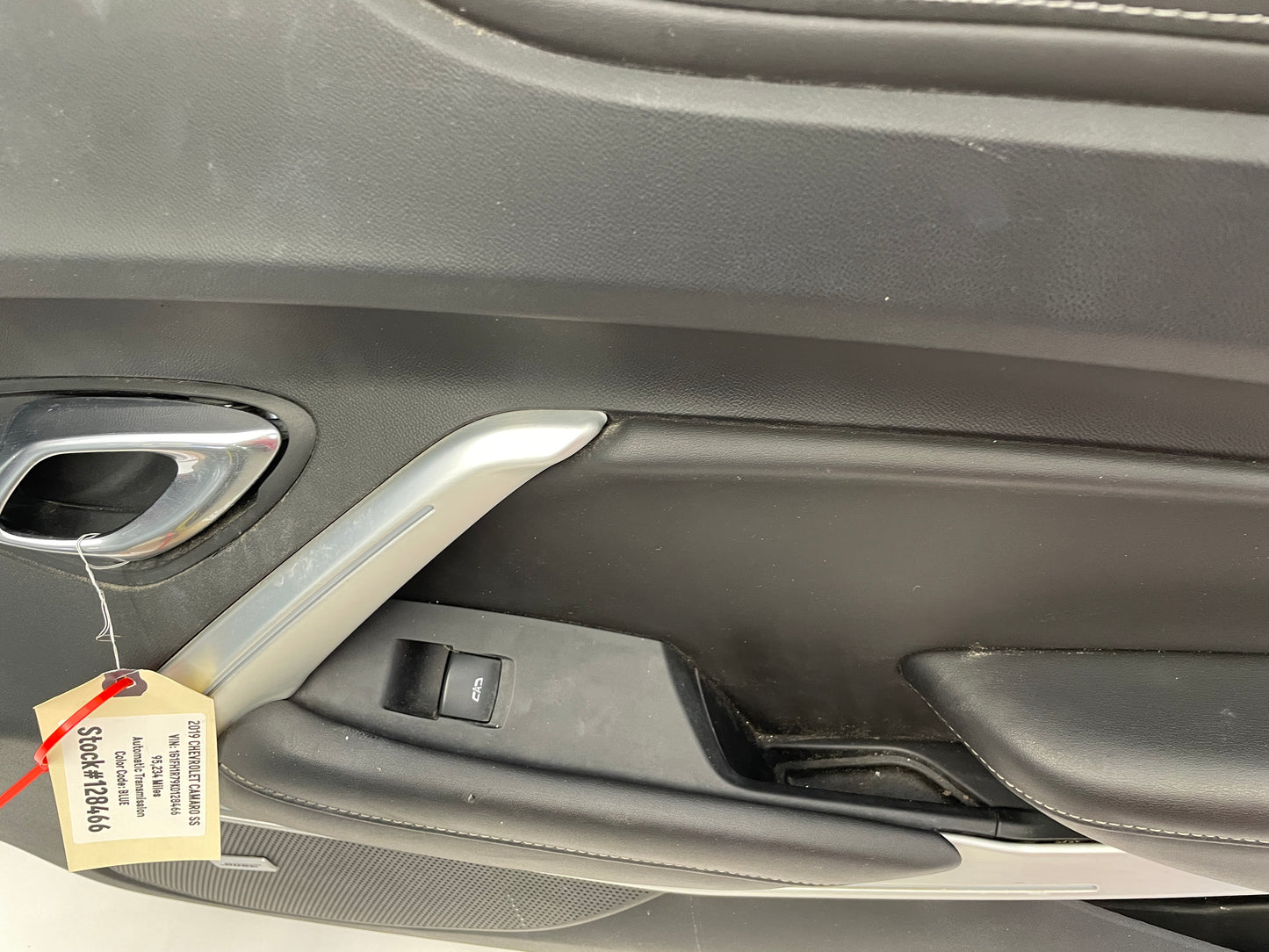 2019 Chevy Camaro SS Front RH Passenger Door Panel OEM
