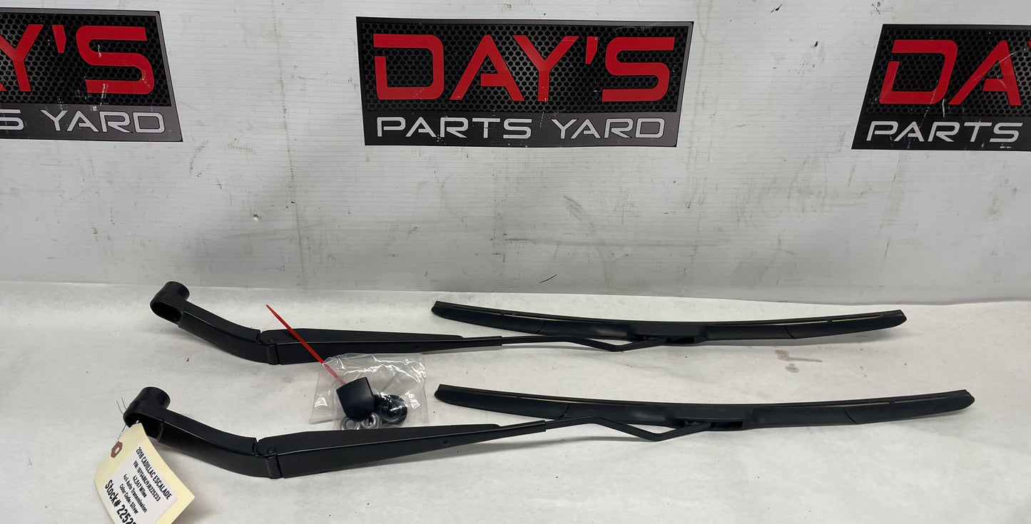 2018 Cadillac Escalade RH & LH Windshield Wiper Arms OEM