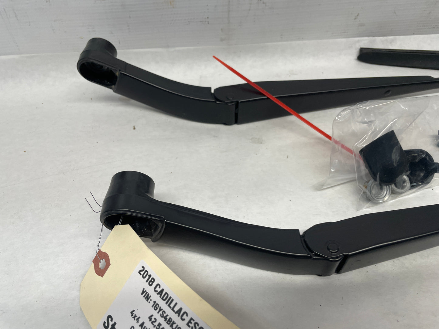2018 Cadillac Escalade RH & LH Windshield Wiper Arms OEM