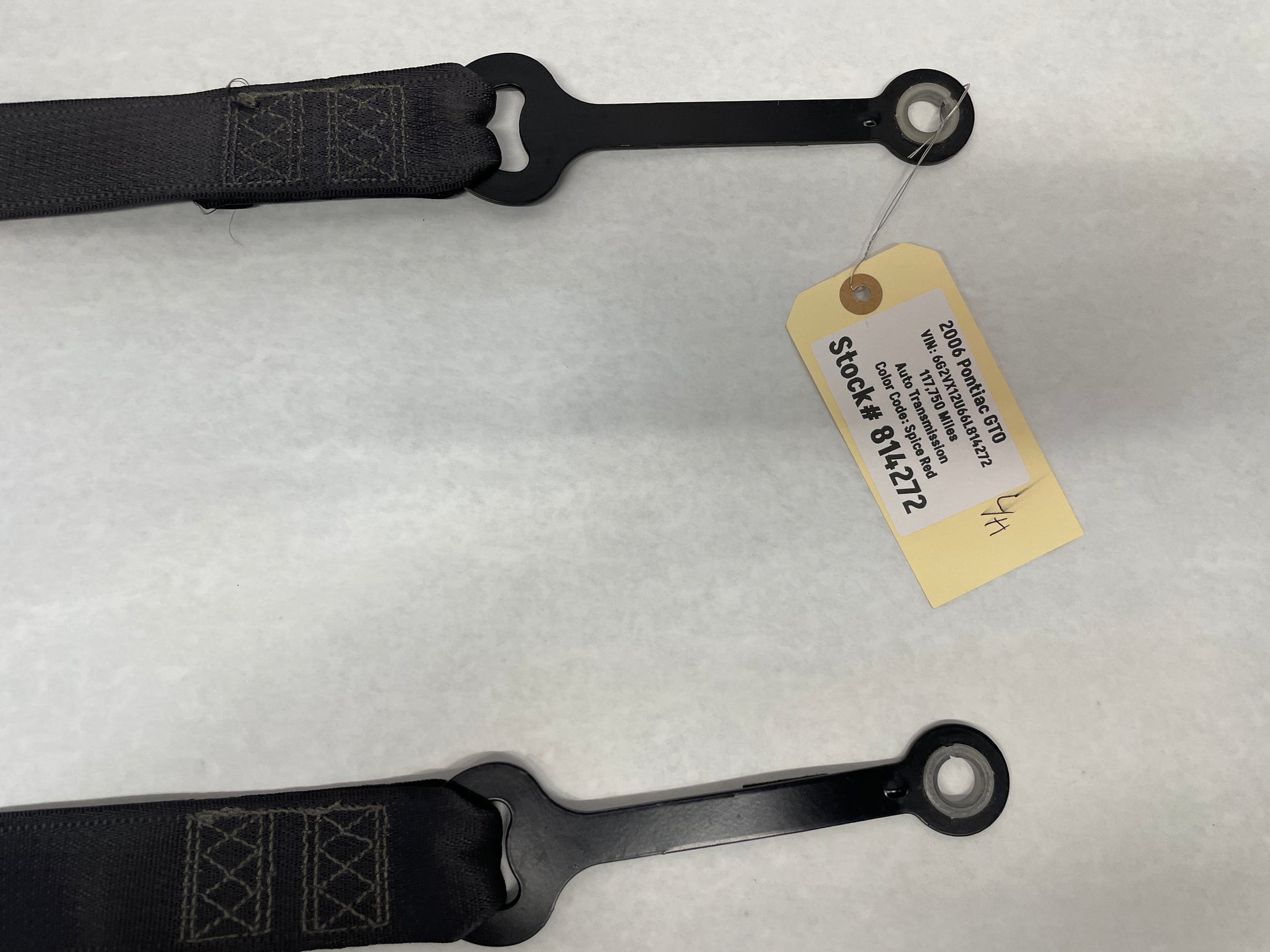 2006 Pontiac GTO RH & LH Front Seatbelt Retractors Set OEM - Day's Parts Yard