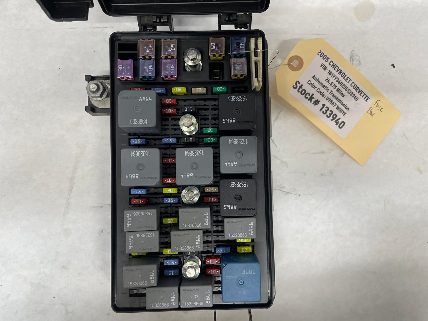 2005 Chevy C6 Corvette Under Hood Fuse Relay Wire Harness Junction Box Block OEM - Day's Parts Yard