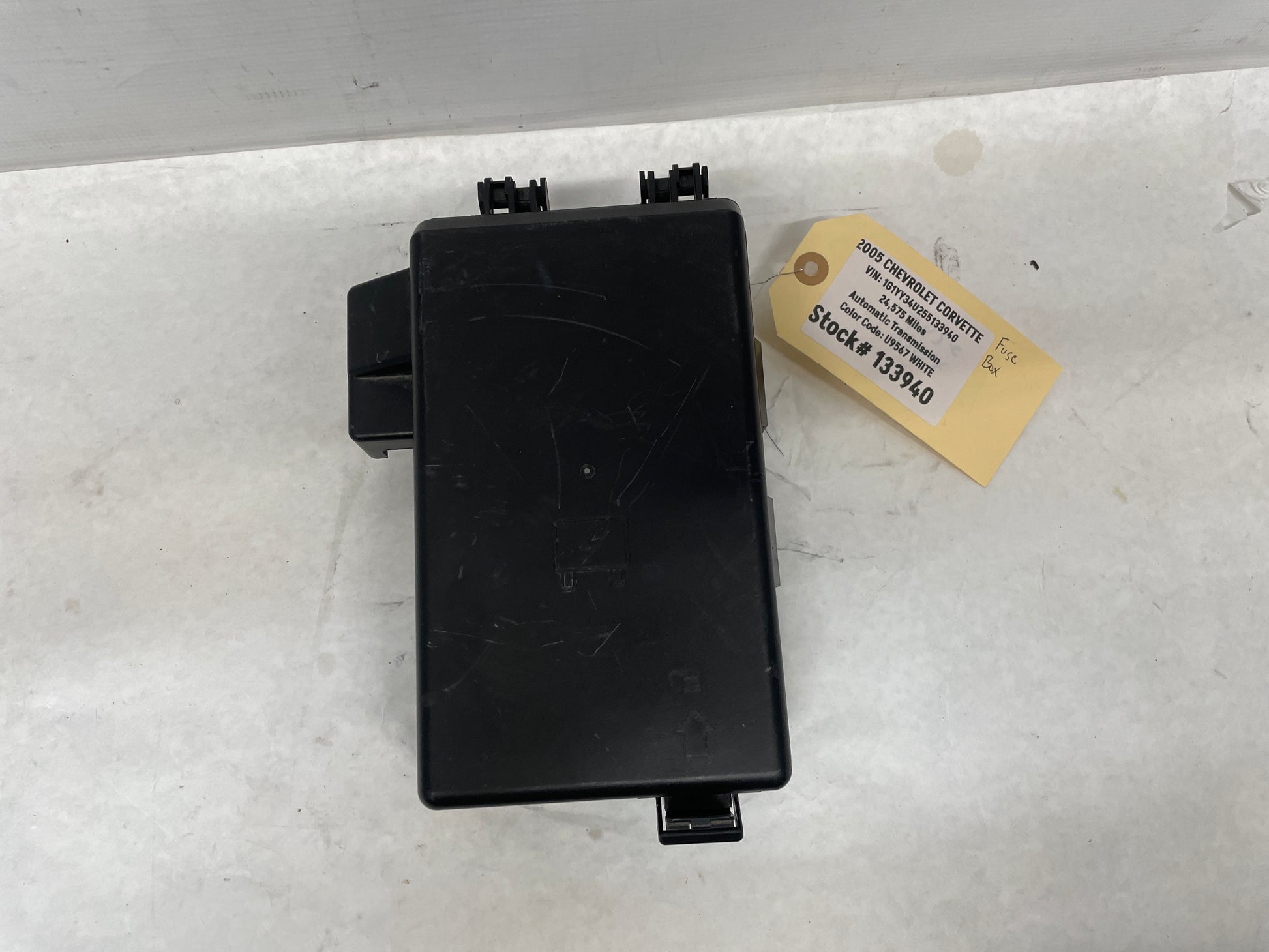 2005 Chevy C6 Corvette Under Hood Fuse Relay Wire Harness Junction Box Block OEM - Day's Parts Yard