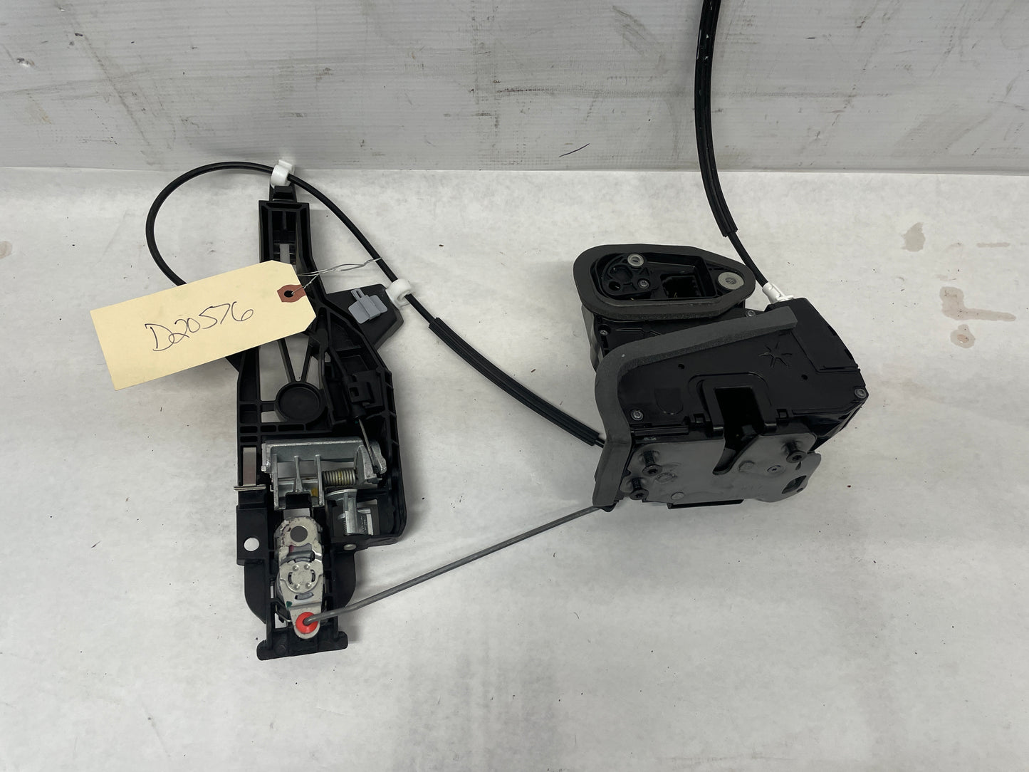 2018 Cadillac Escalade LH Driver Front Door Lock Latch Actuator OEM