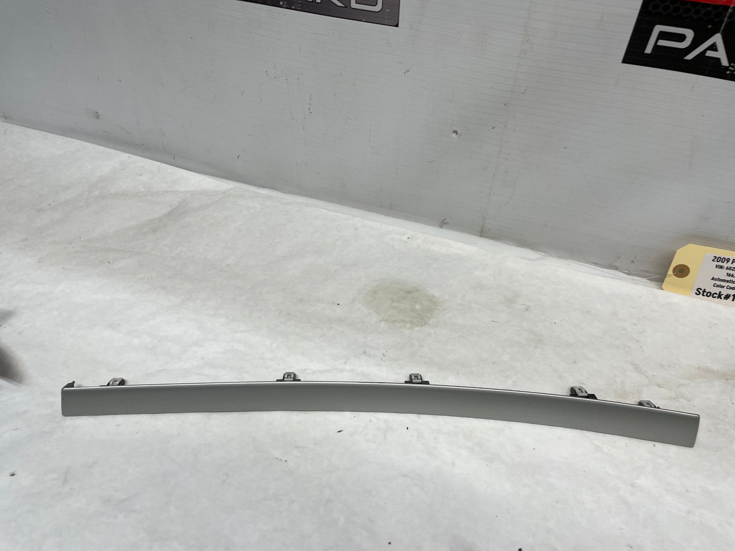 2009 Pontiac G8 GT LH & RH Silver Dash Trim Accent Applique Panel OEM - Day's Parts Yard
