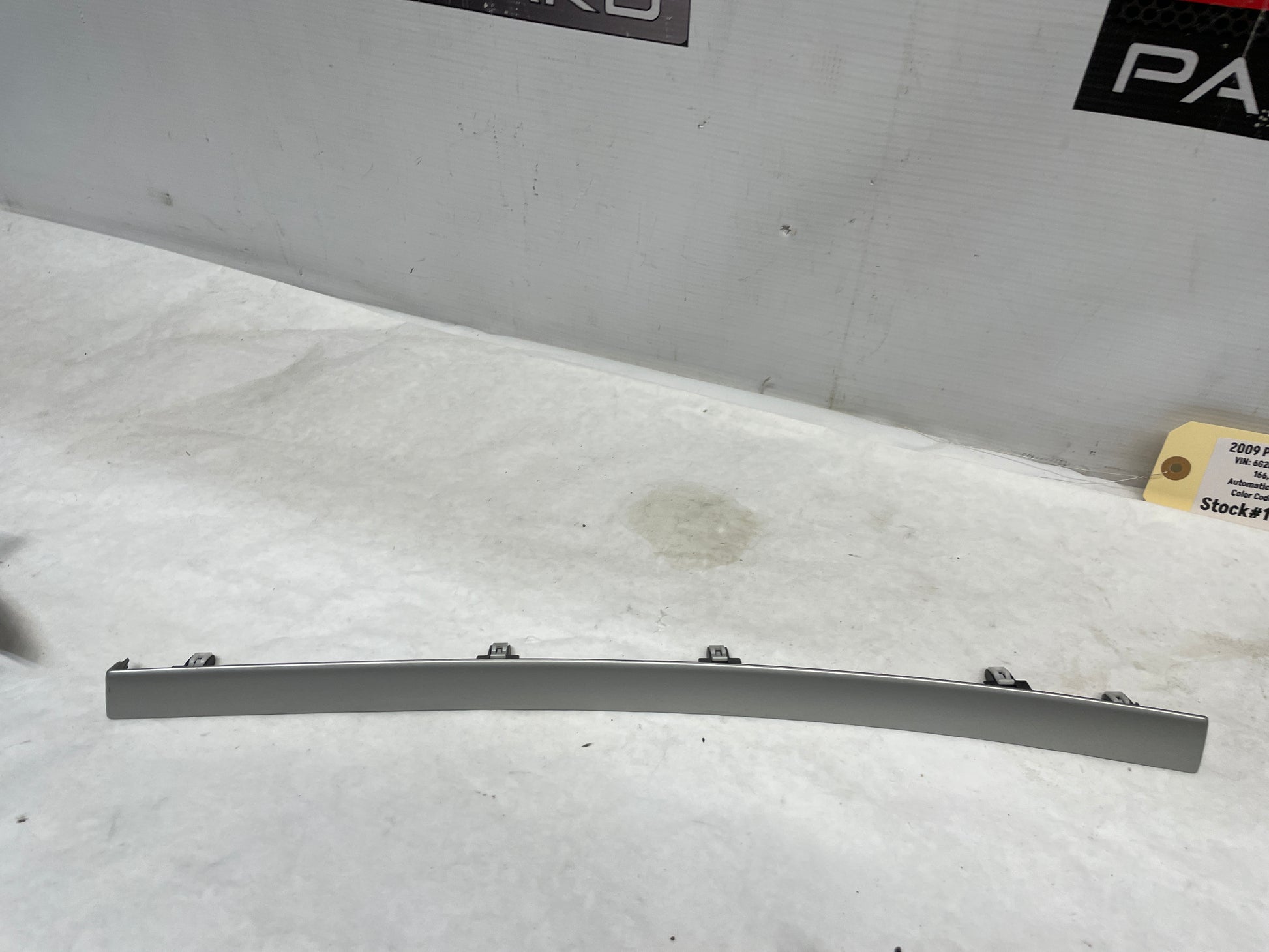 2009 Pontiac G8 GT LH & RH Silver Dash Trim Accent Applique Panel OEM - Day's Parts Yard