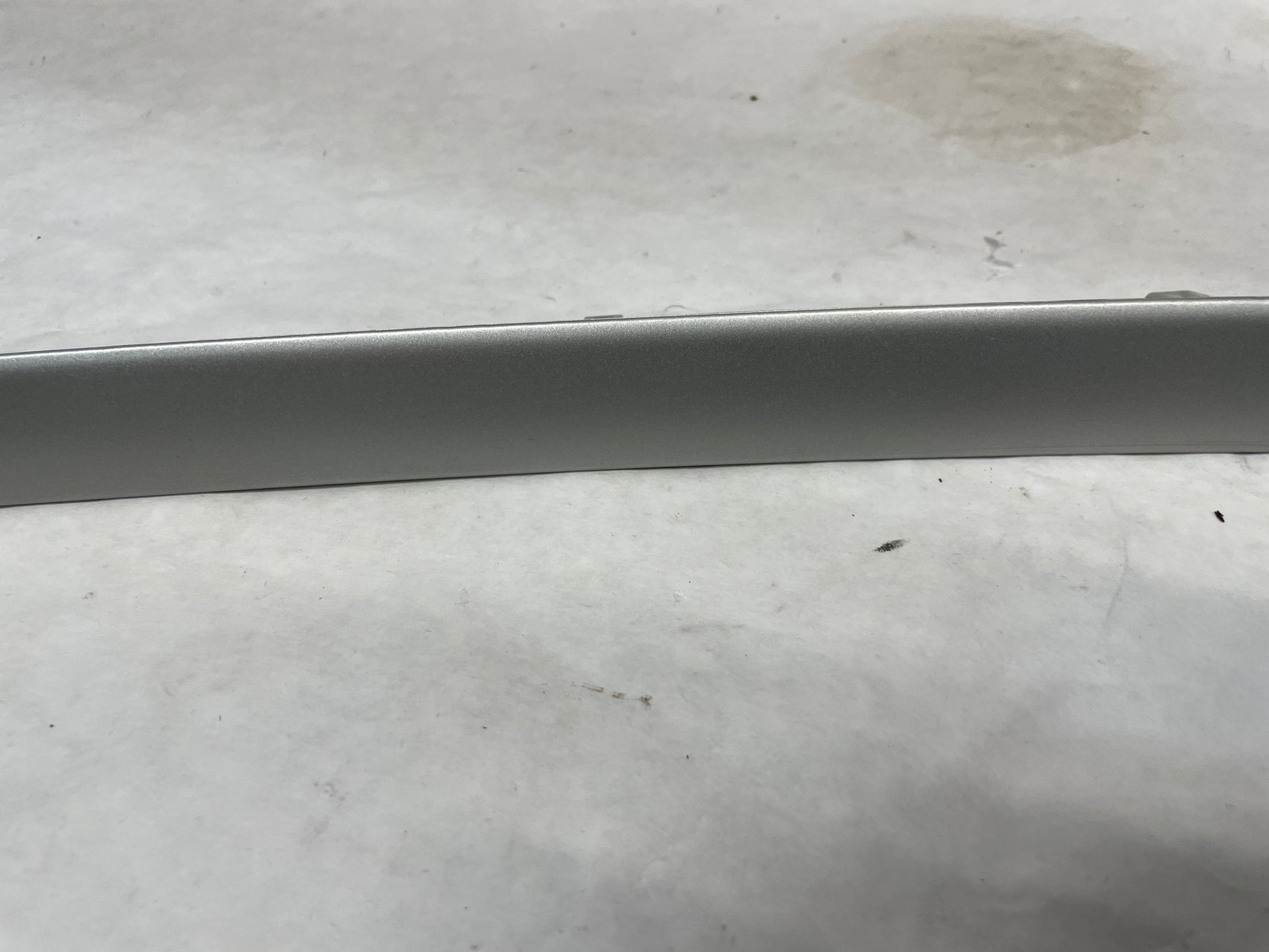 2009 Pontiac G8 GT LH & RH Silver Dash Trim Accent Applique Panel OEM - Day's Parts Yard