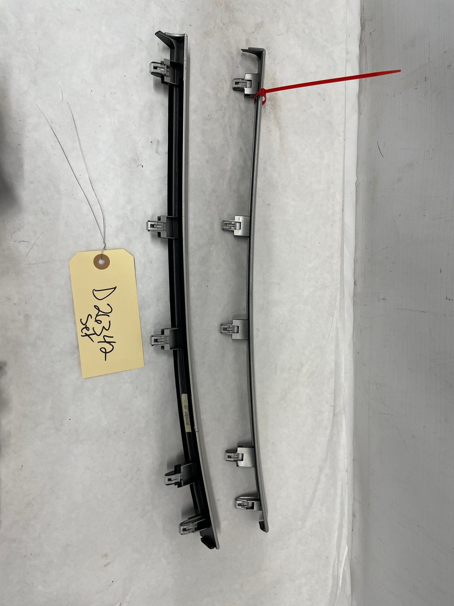 2009 Pontiac G8 GT LH & RH Silver Dash Trim Accent Applique Panel OEM - Day's Parts Yard