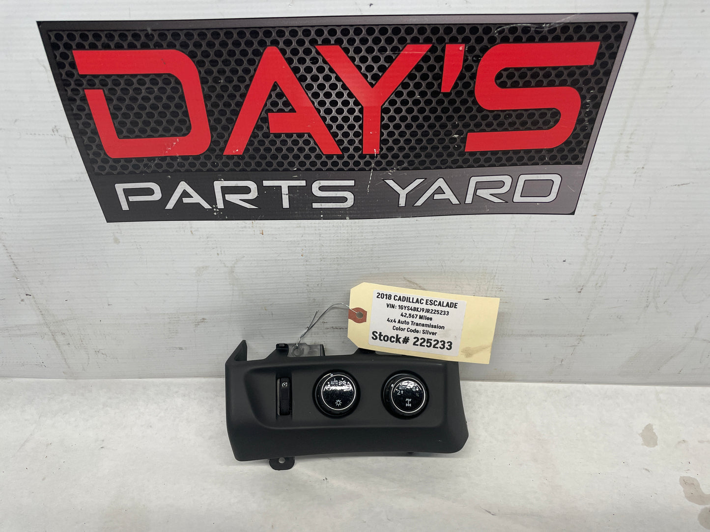 2018 Cadillac Escalade Headlight Light Lamp Control Switch Dash Panel OEM