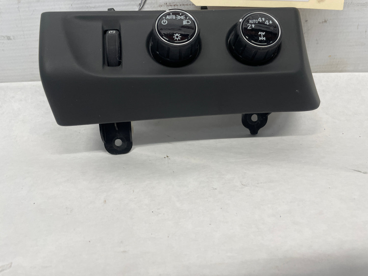 2018 Cadillac Escalade Headlight Light Lamp Control Switch Dash Panel OEM