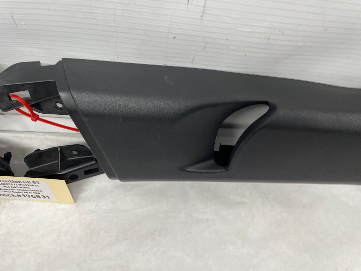 2009 Pontiac G8 GT RH & LH Upper Center B Pillar Trim Cover OEM - Day's Parts Yard