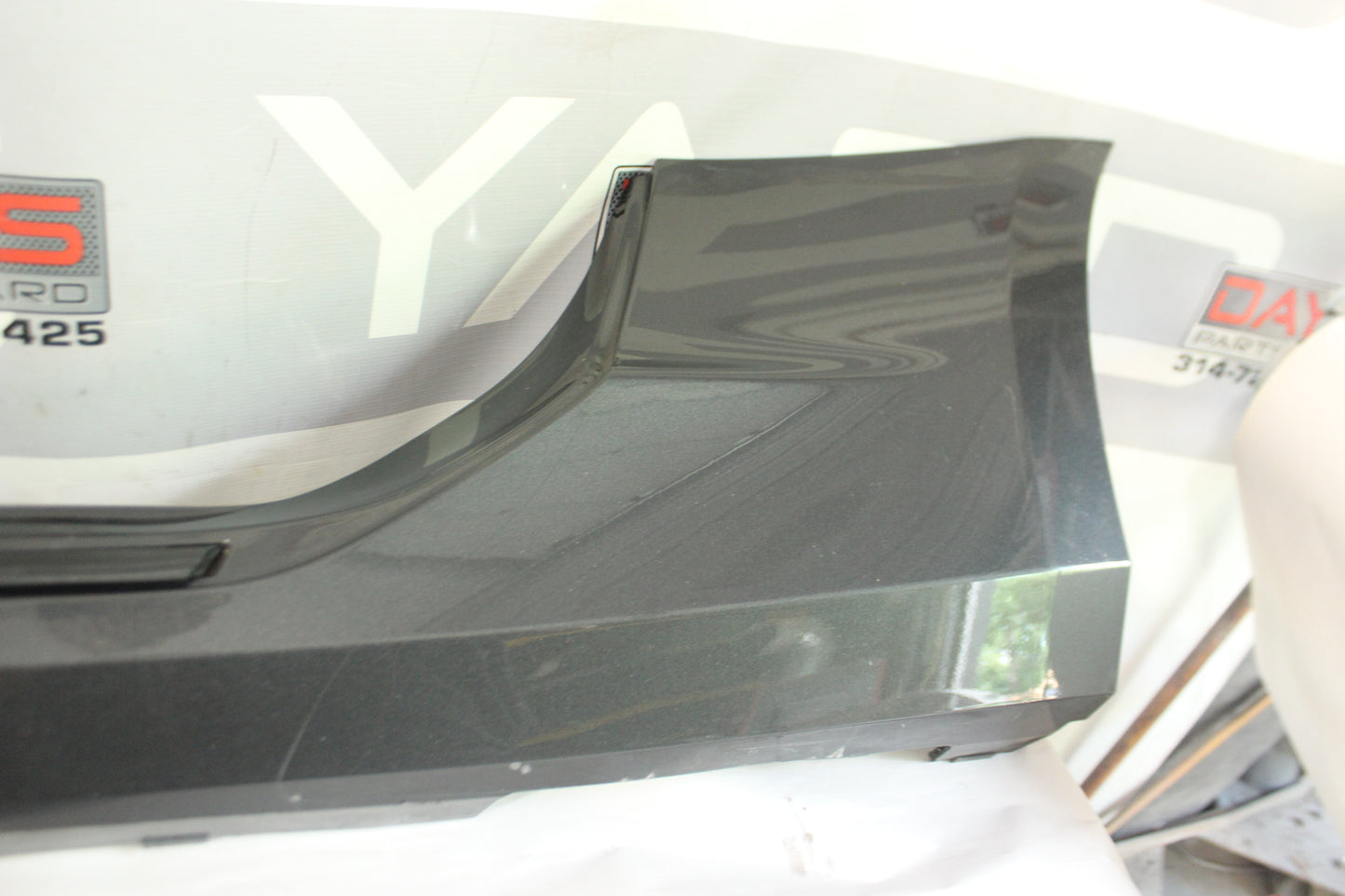 2016 Chevy Camaro SS LH Driver Rocker Molding Panel OEM