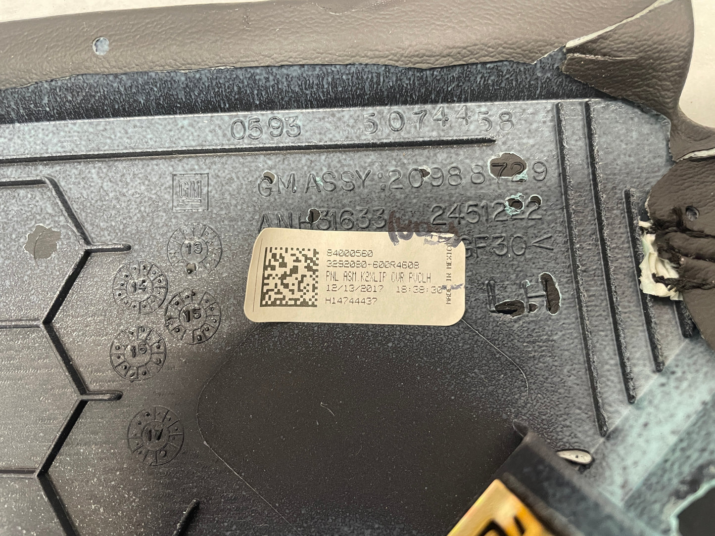 2018 Cadillac Escalade LH Driver Dash Fuse Relay Box Cover Lid OEM