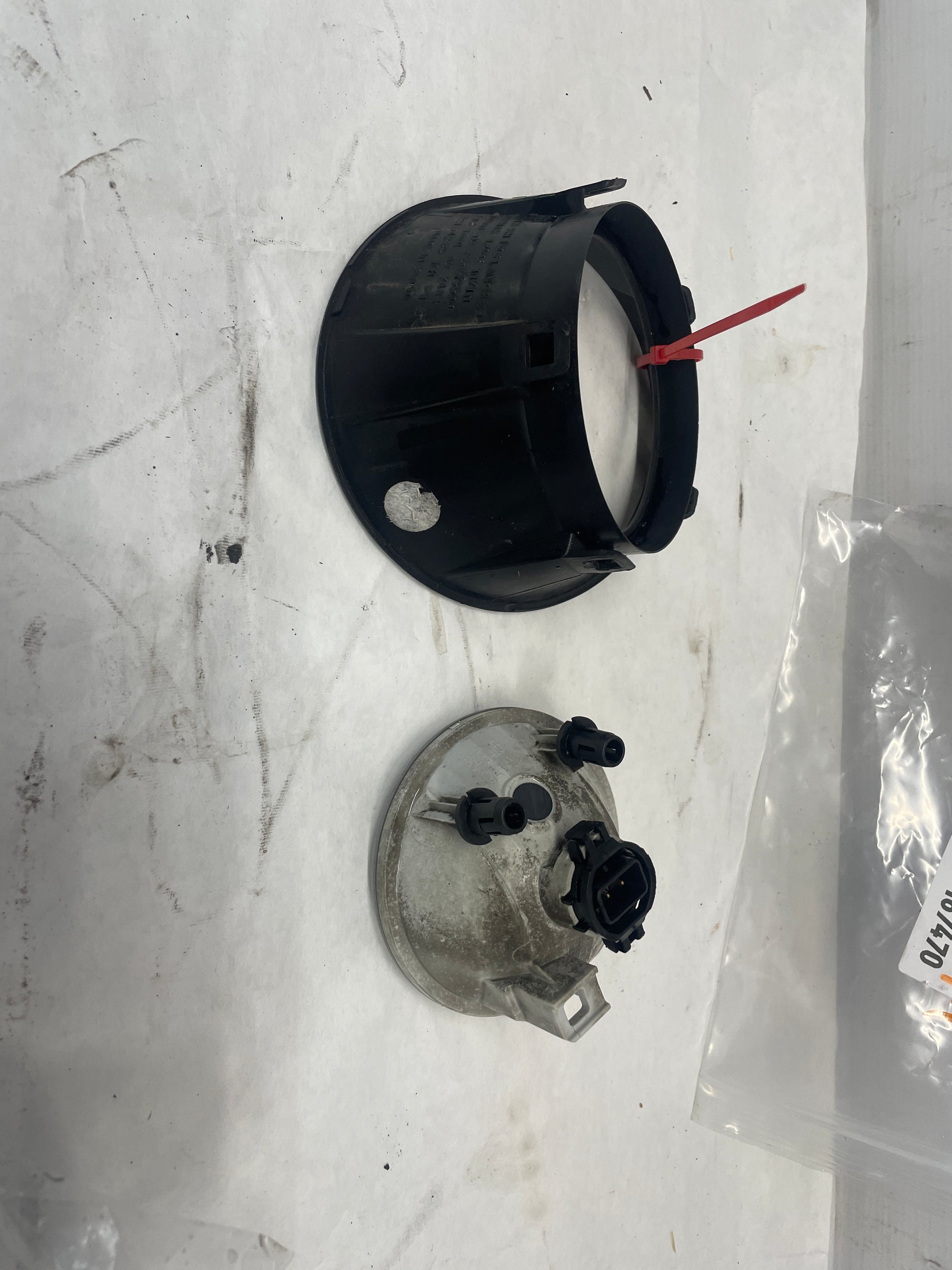 2010 Chevy Camaro SS RH Passenger Fog Light & Bezel OEM - Day's Parts Yard