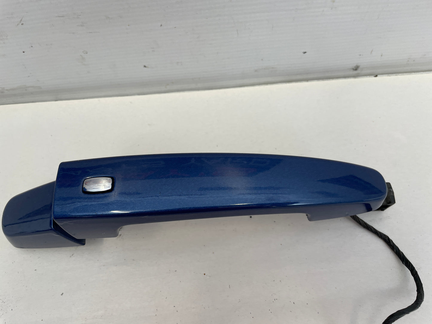 2019 Chevy Camaro SS Front RH Passenger Exterior Door Handle OEM