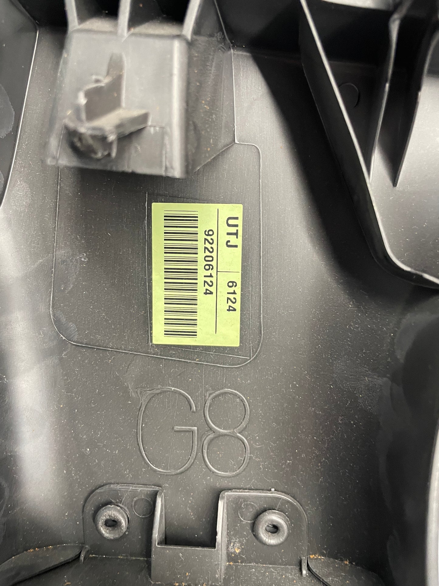 2009 Pontiac G8 GT RH & LH Upper Center B Pillar Trim Cover OEM - Day's Parts Yard