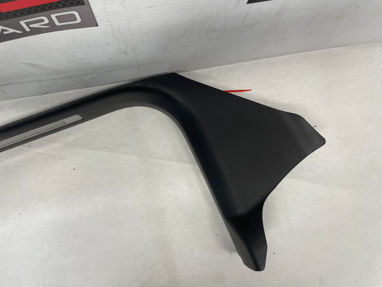 2018 Cadillac Escalade  Passenger Front Illuminated Scuff Sill Plate Molding OEM