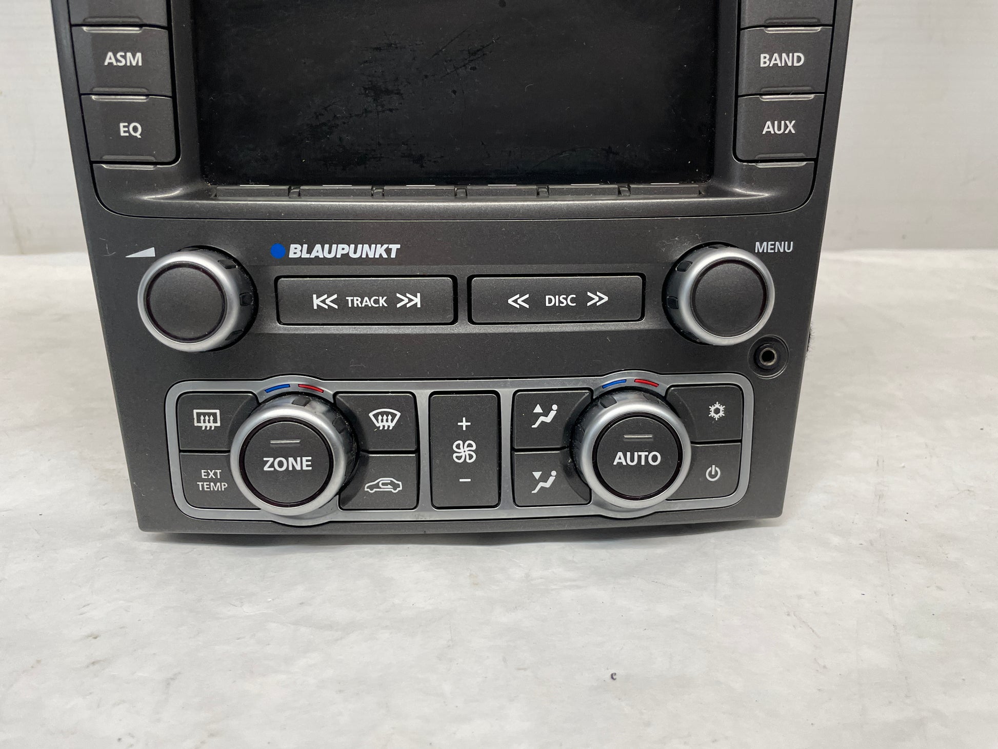 2009 Pontiac G8 GT Blaupunkt Radio CD Player Stereo Dash Control Unit OEM - Day's Parts Yard