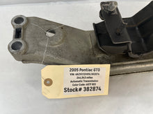 2005 Pontiac GTO 4L65E Automatic Transmission Crossmember Bracket Support OEM - Day's Parts Yard