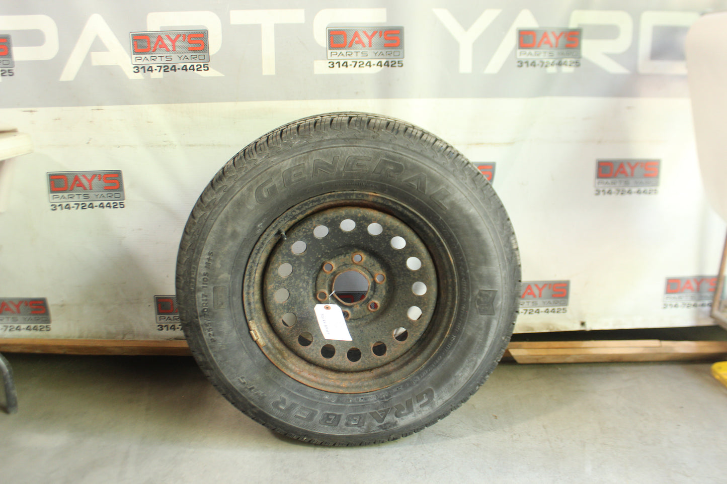 2014 GMC Sierra C1500 Spare Tire Grabber General 255/70R17 OEM