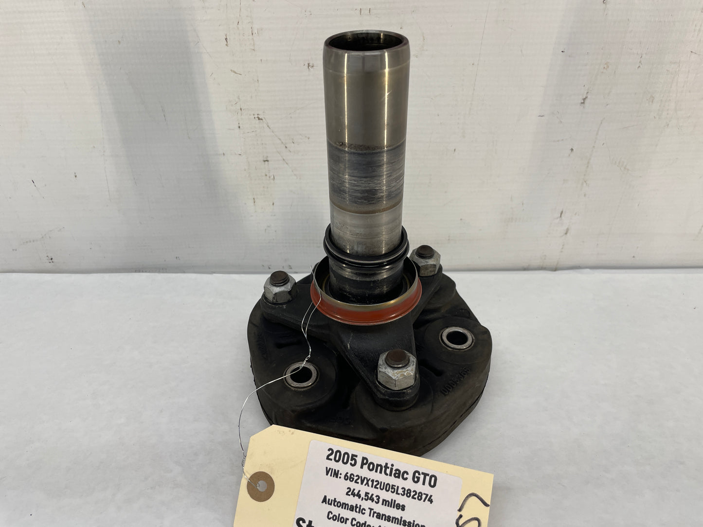 2005 Pontiac GTO Driveshaft Drive Shaft 4L65E Transmission Coupler Slip Yoke OEM - Day's Parts Yard