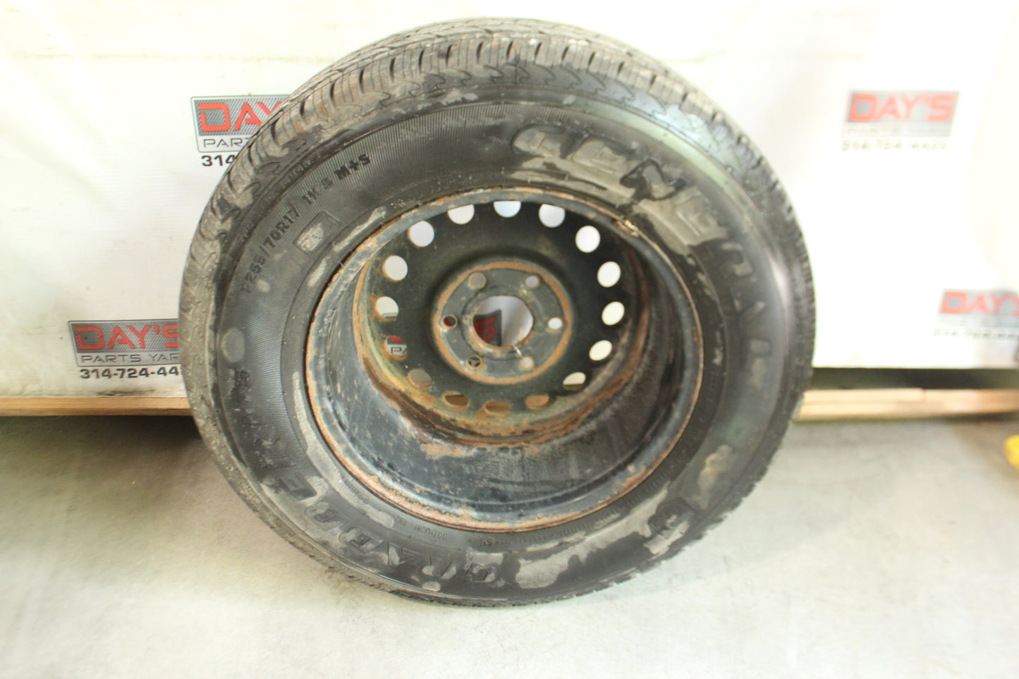 2014 GMC Sierra C1500 Spare Tire Grabber General 255/70R17 OEM