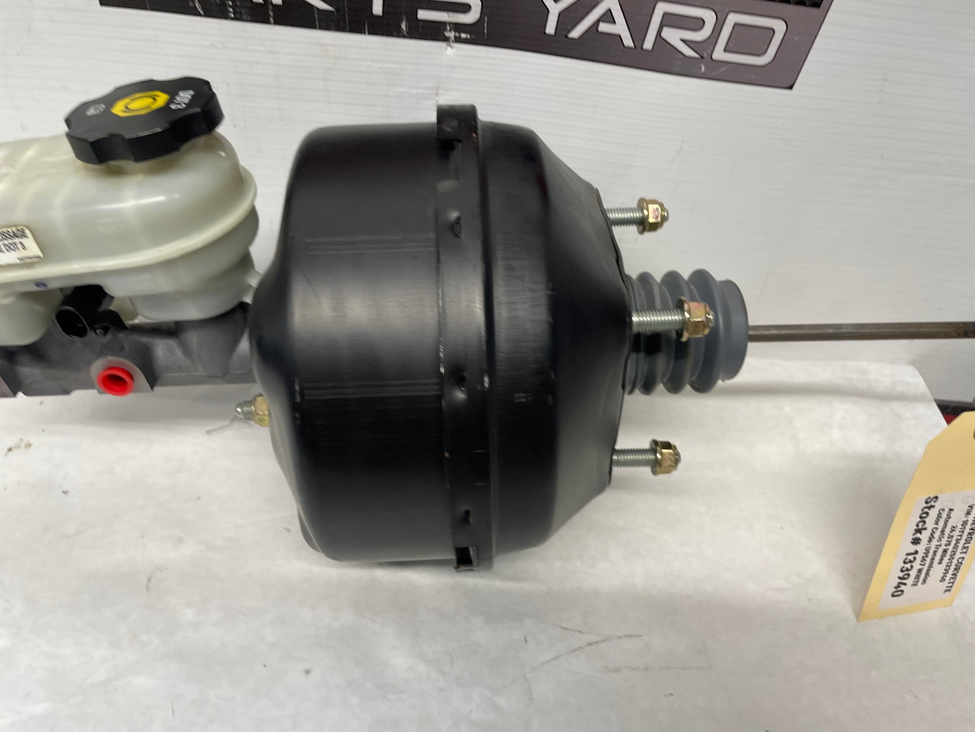 2005 Chevy C6 Corvette Power Brake Booster W/ Master Cylinder Reservoir & Cap OEM - Day's Parts Yard